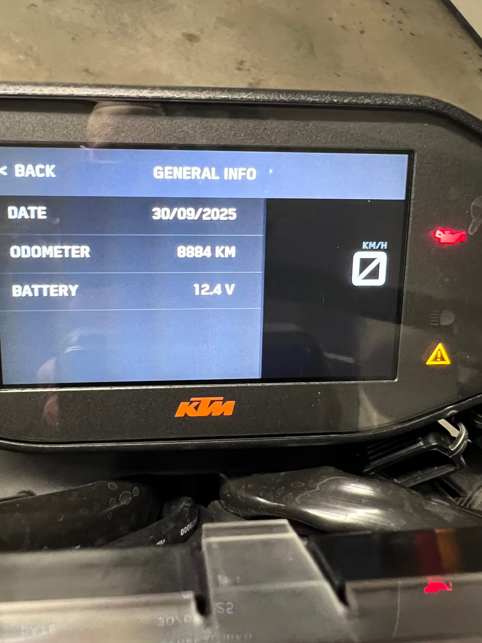 KTM 890 Duke 2021 14