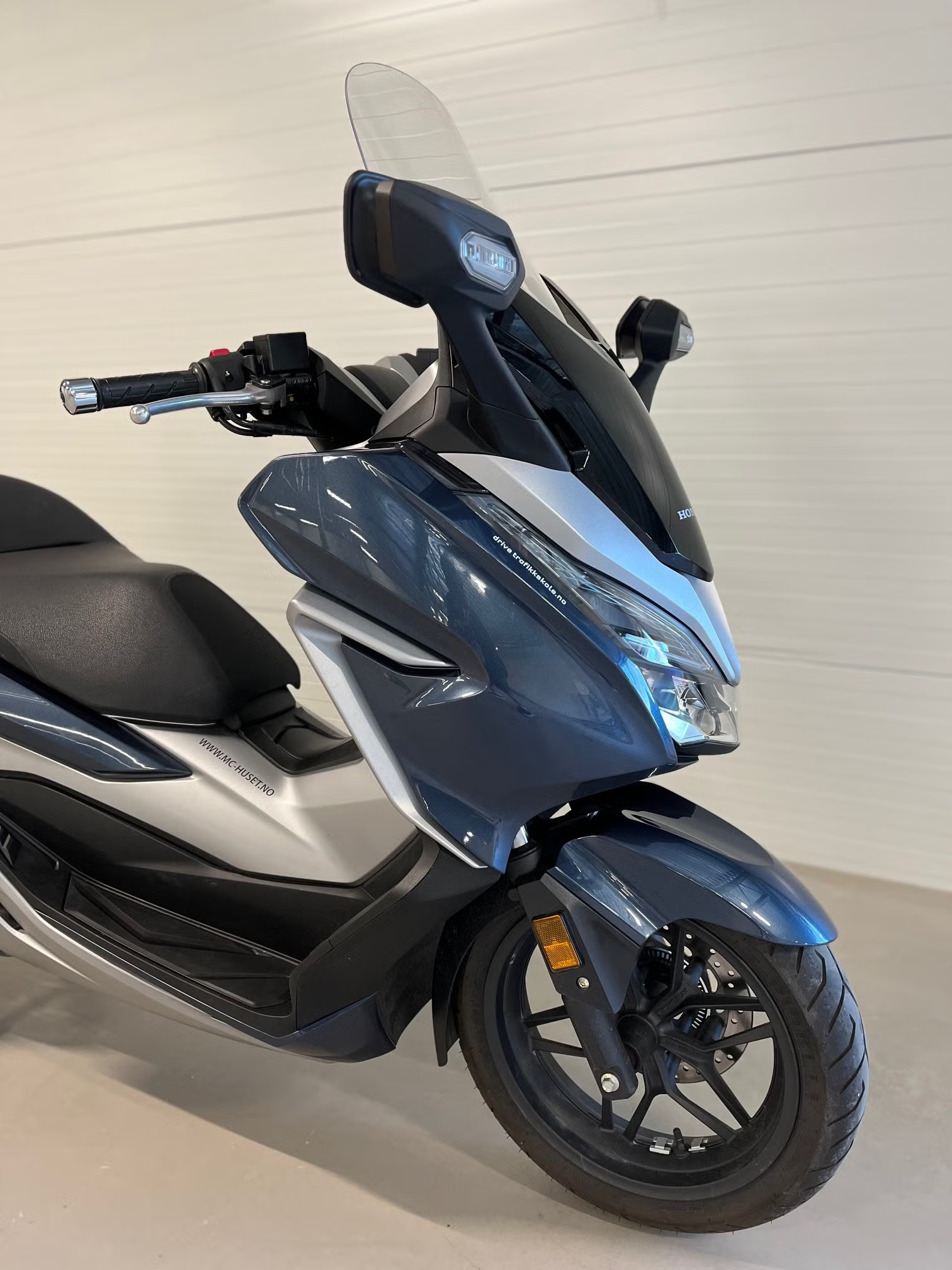 Honda NSS300 Forza 2020 8