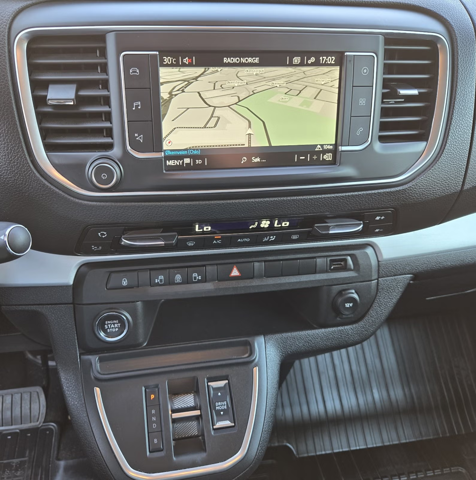 Peugeot Traveller Executive Family 2021 22