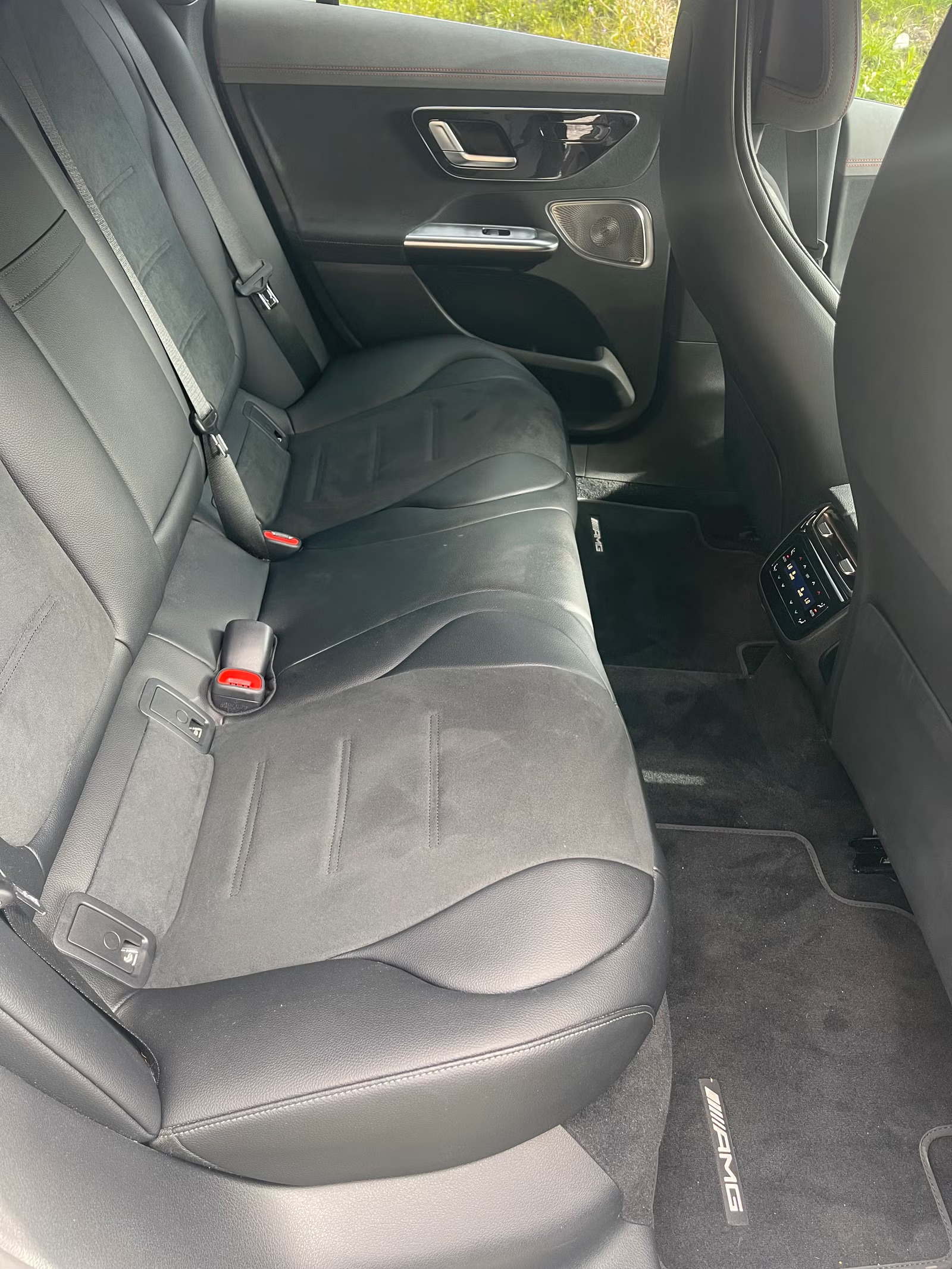 Mercedes-Benz EQE 2022 7