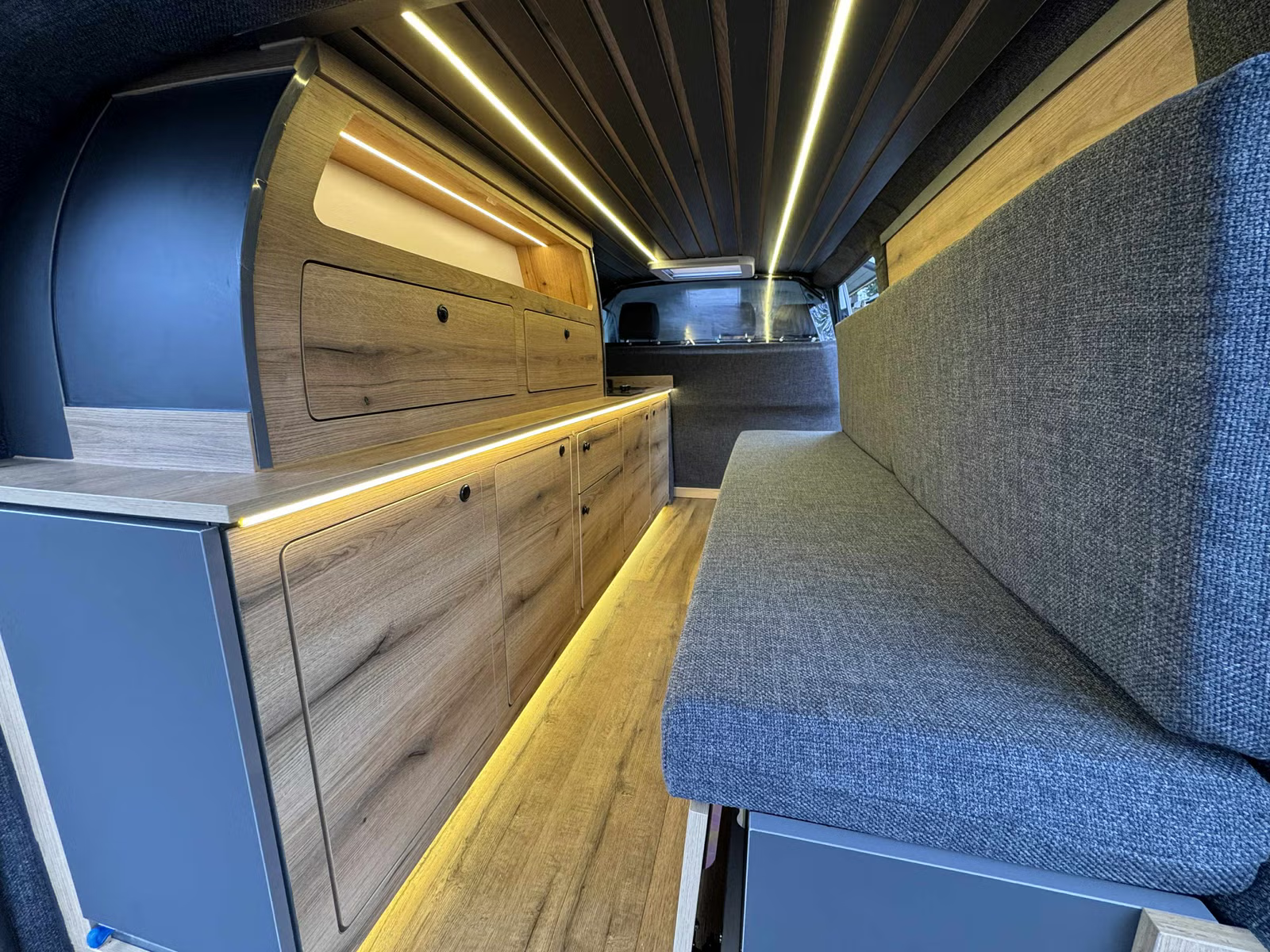 Volkswagen Transporter 2019 36