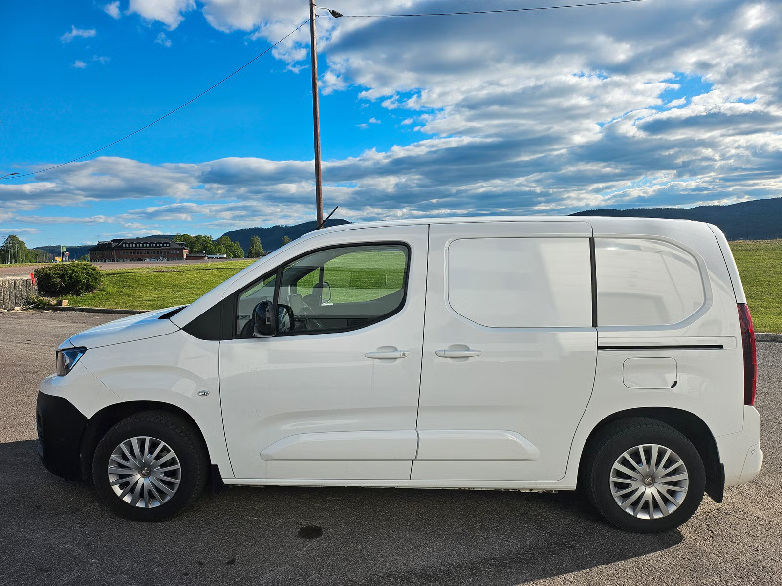 Peugeot Partner 2022 11