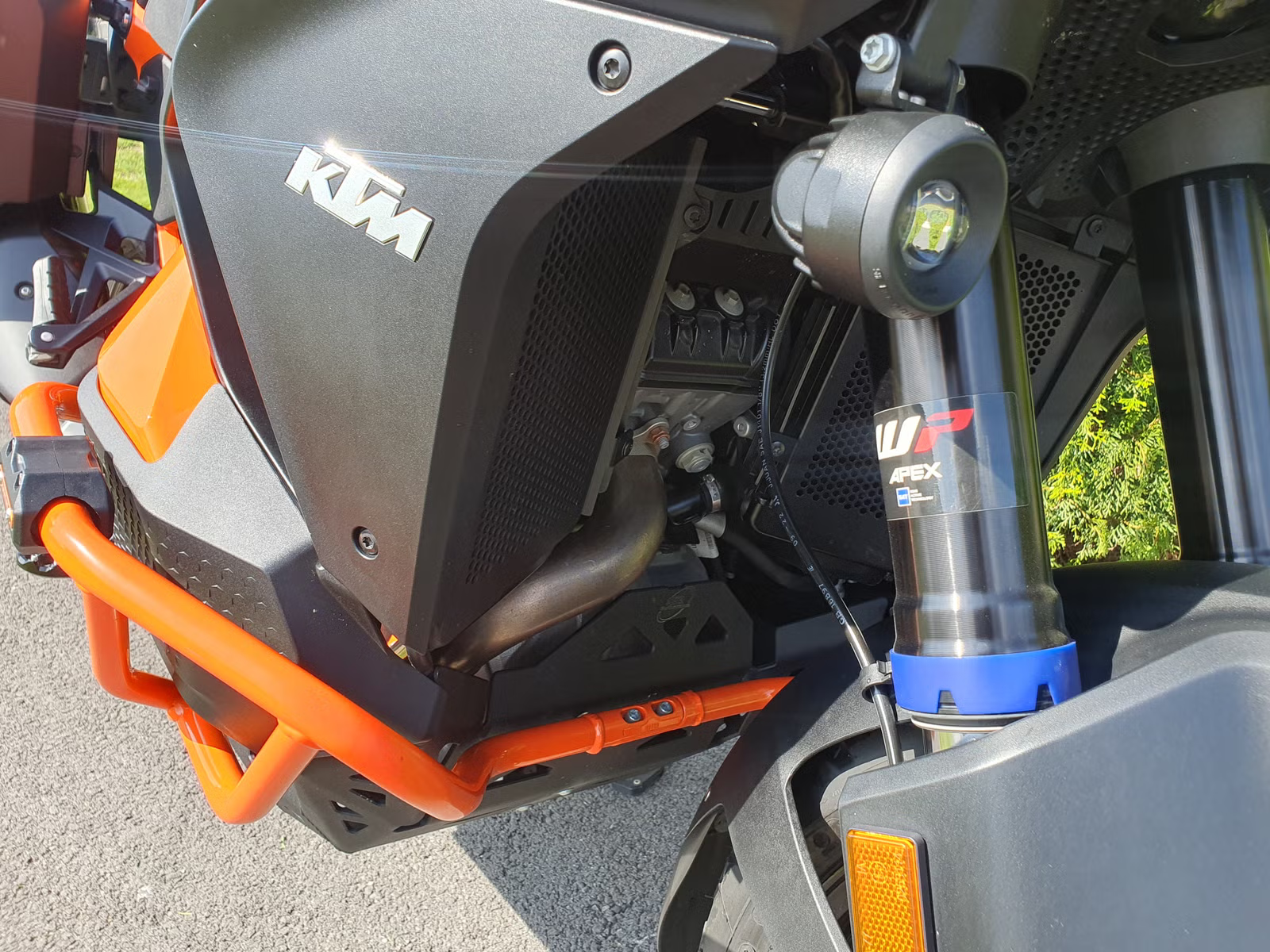 KTM 1290 Super Adventure S 2024 24