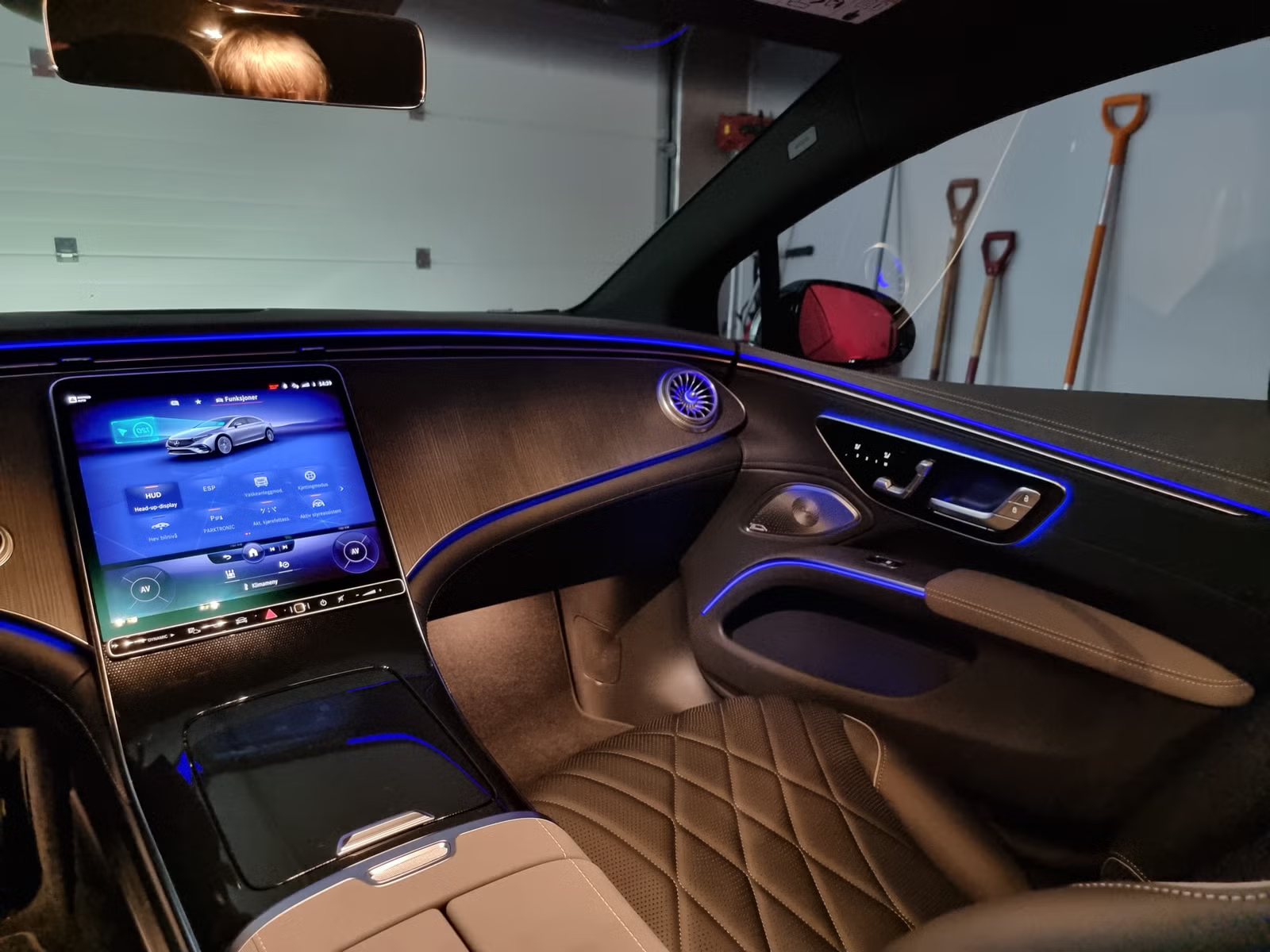 Mercedes-Benz EQS 2023 14