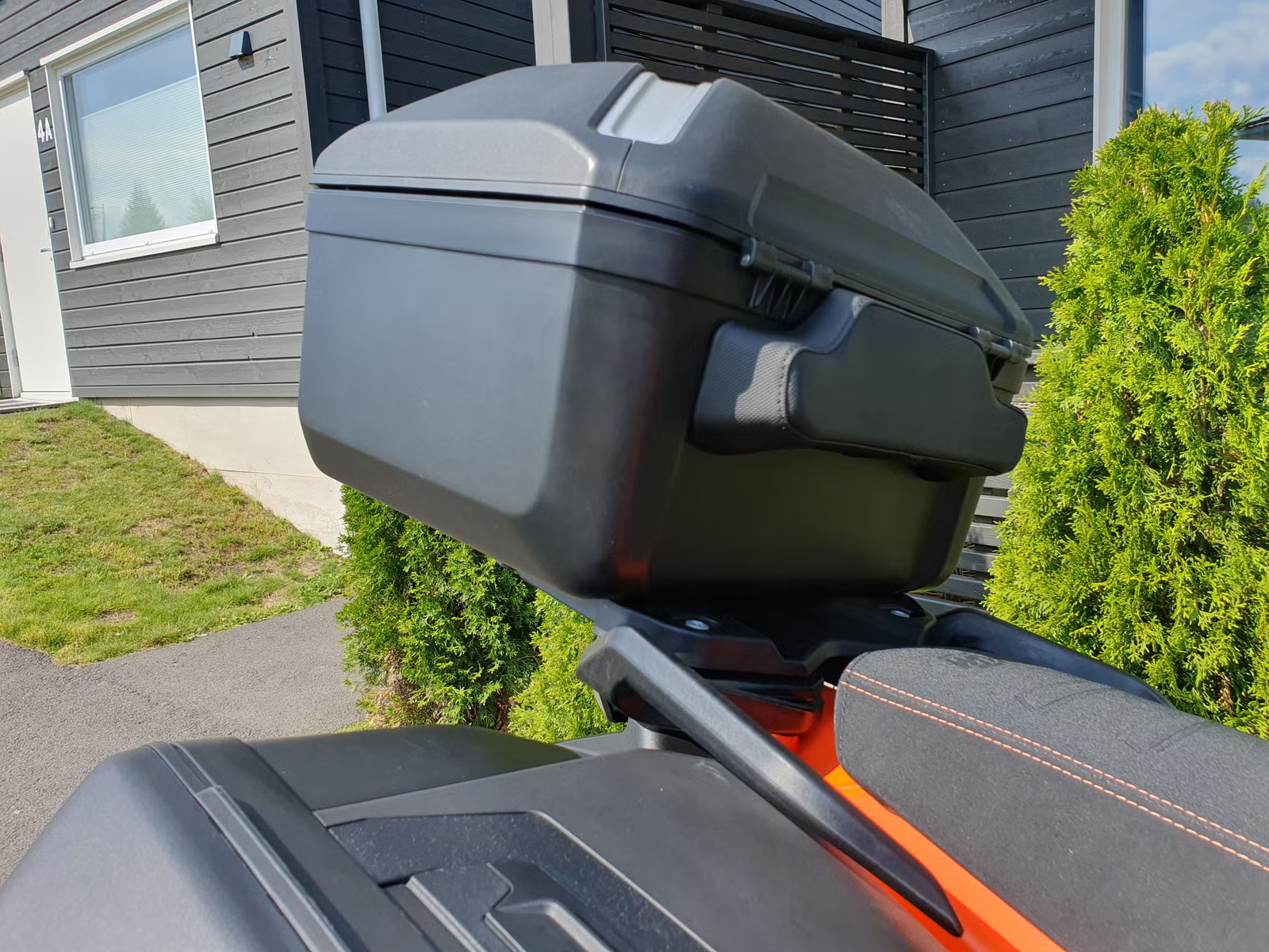 KTM 1290 Super Adventure S 2024 14