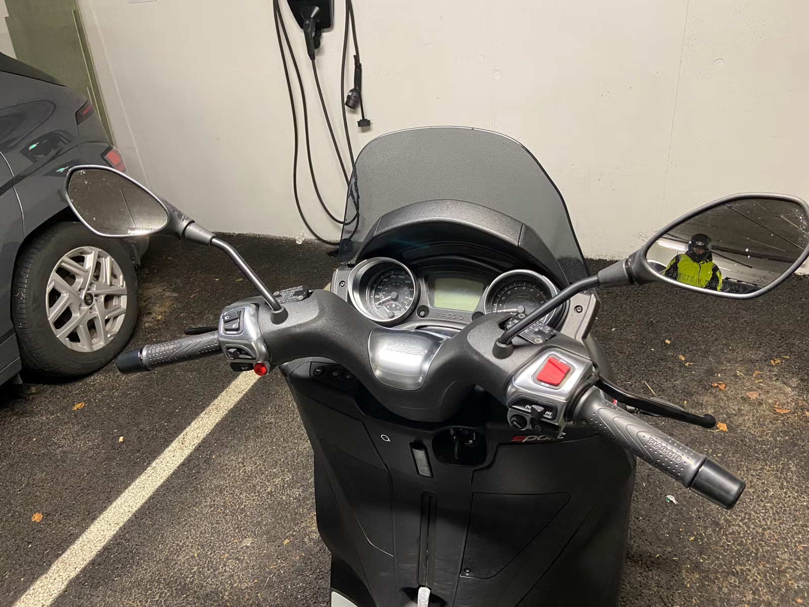 Piaggio MP3 300 HPE 2021 4