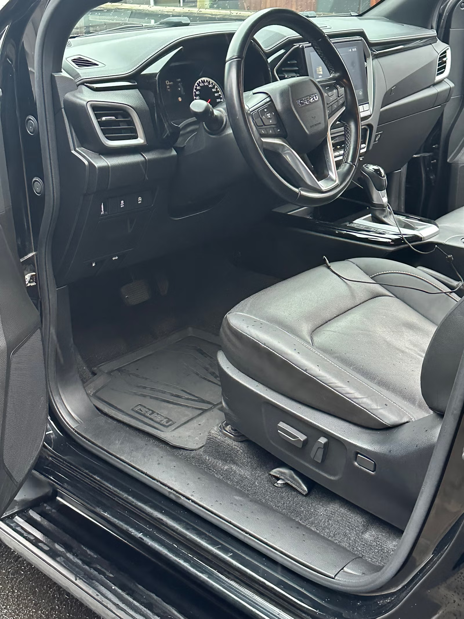 Suzuki D-max 2022 15