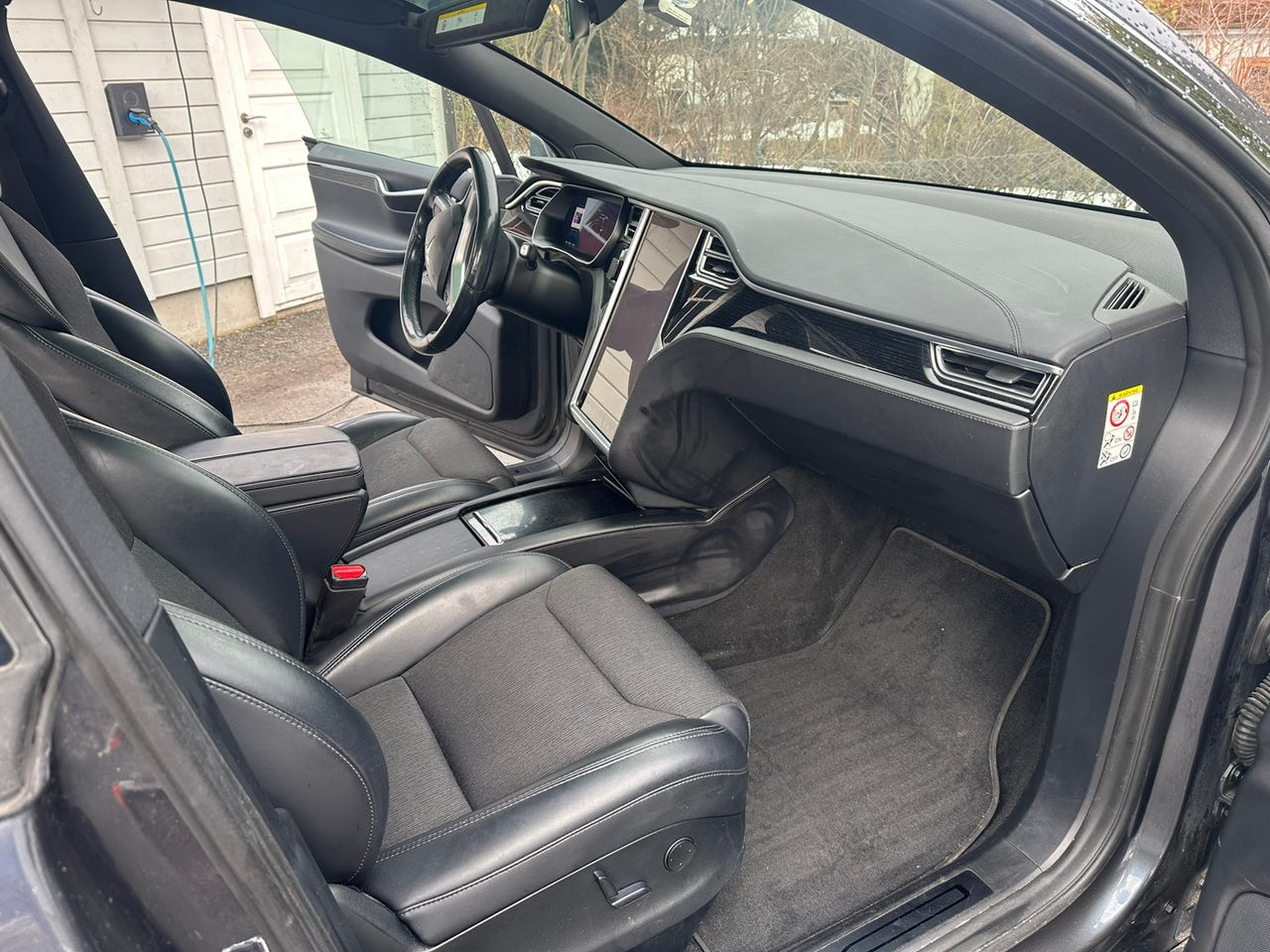 Tesla Model X 2018 17
