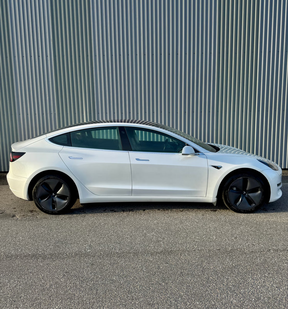 Tesla Model 3 Long Range AWD 2019 4