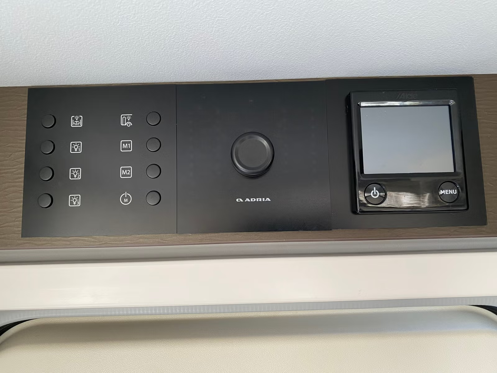 Adria Alpina 663UK 2017 32