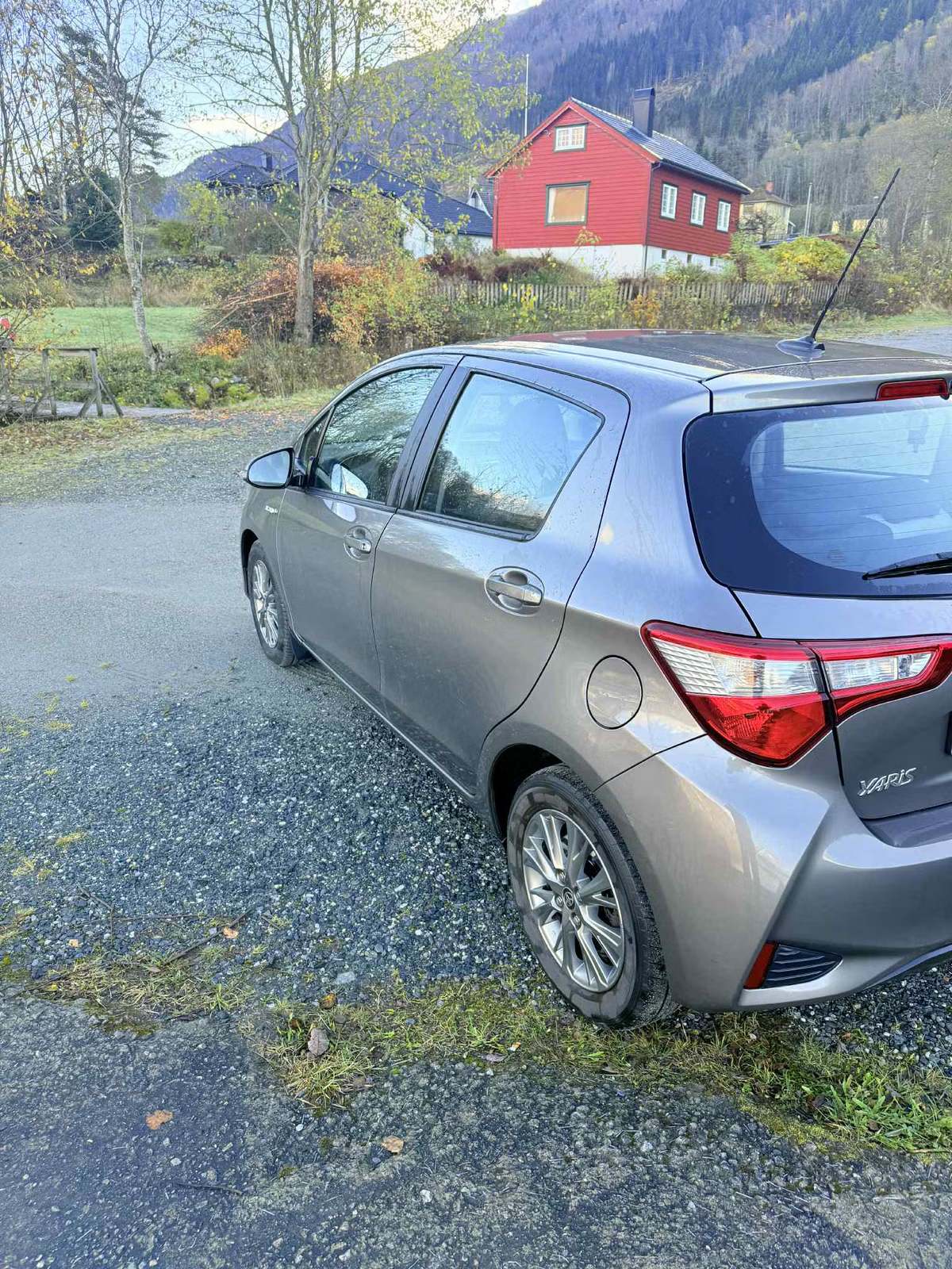 Toyota Yaris 2017 5