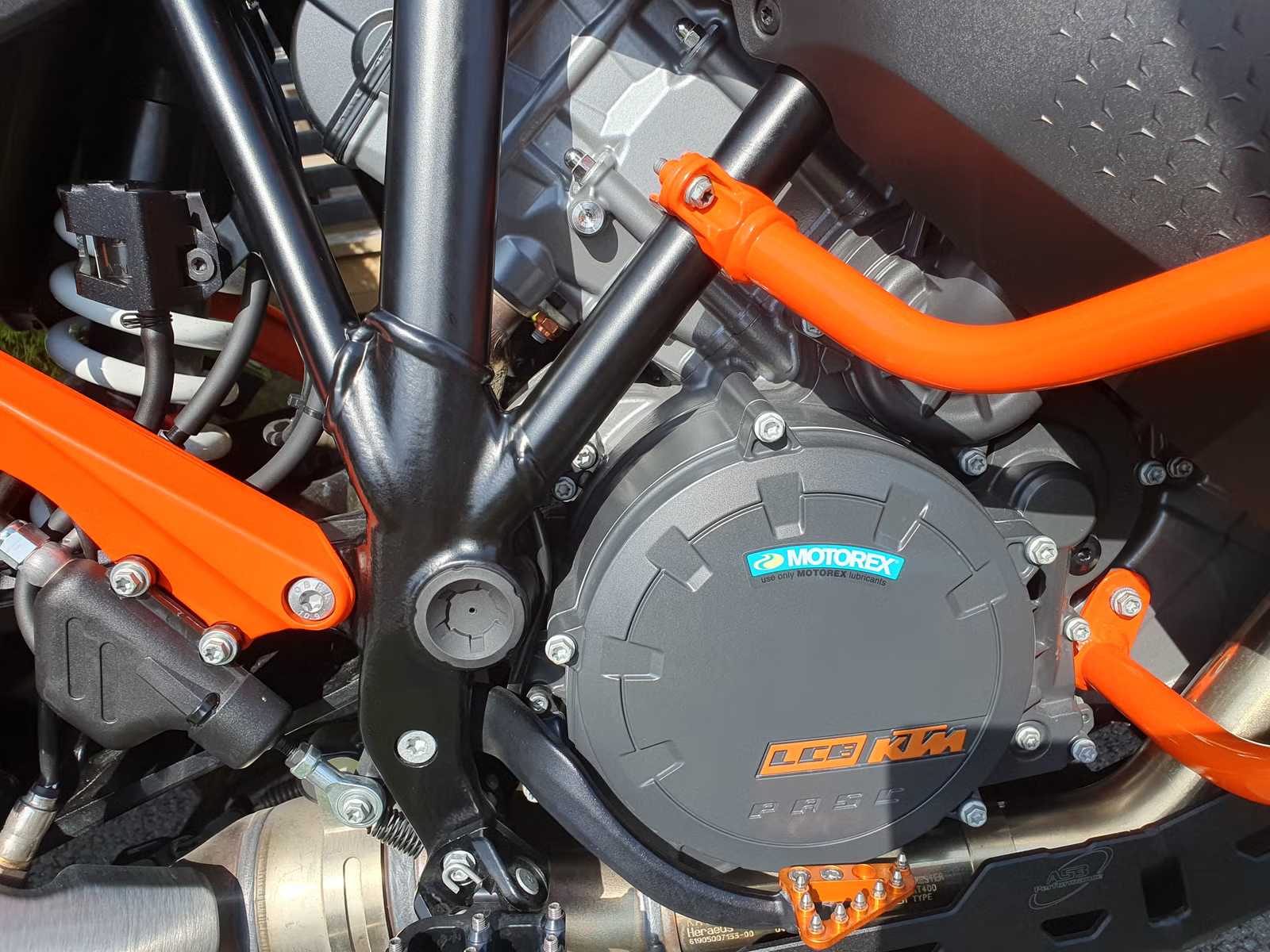 KTM 1290 Super Adventure S 2024 19