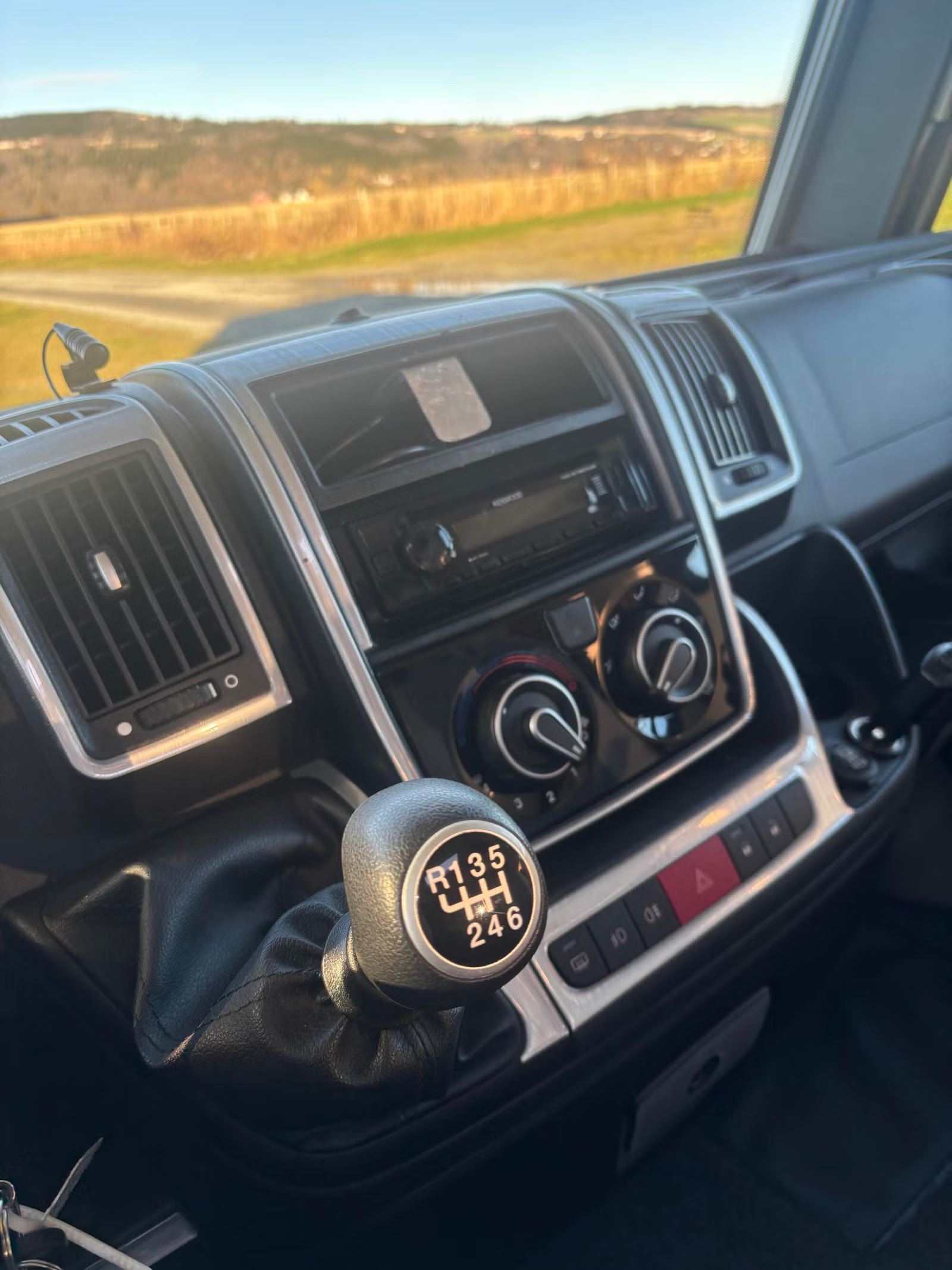 Challenger Sirius 3097 2015 6