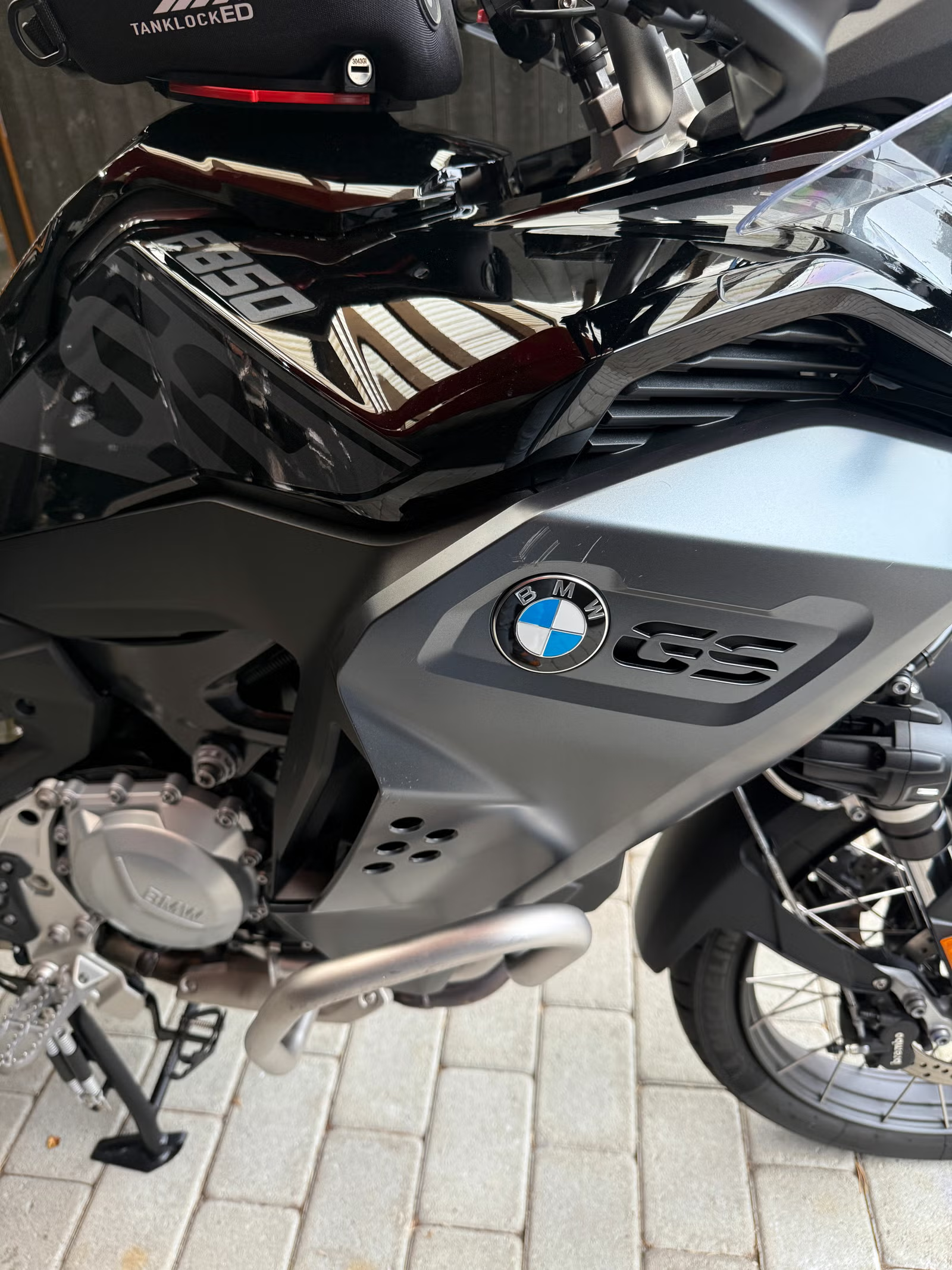 BMW F 850 GS Adventure Triple Black 2023 21