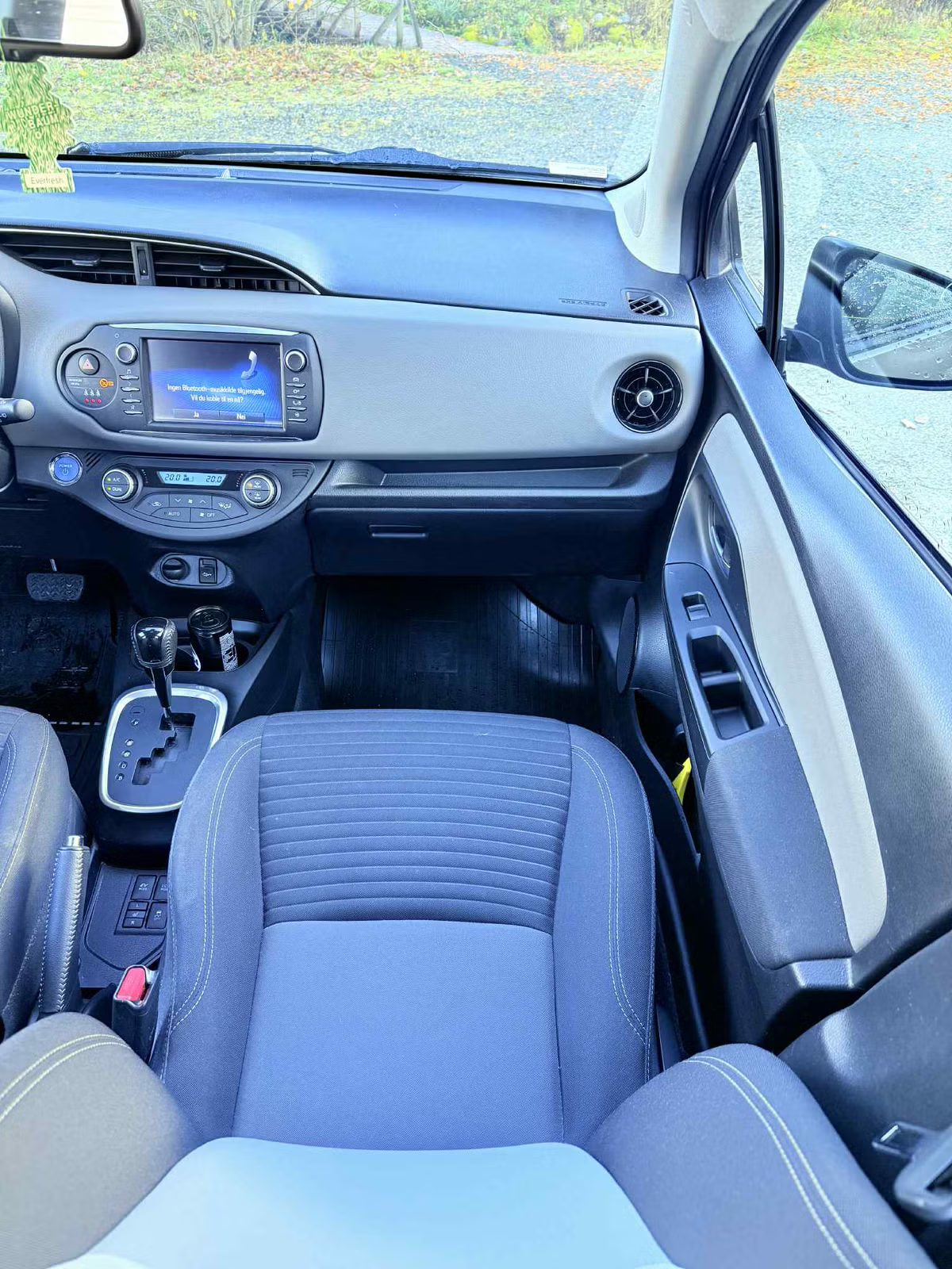 Toyota Yaris 2017 14