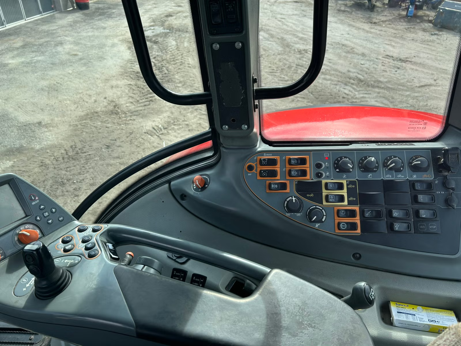 Valtra T202D 2011 12