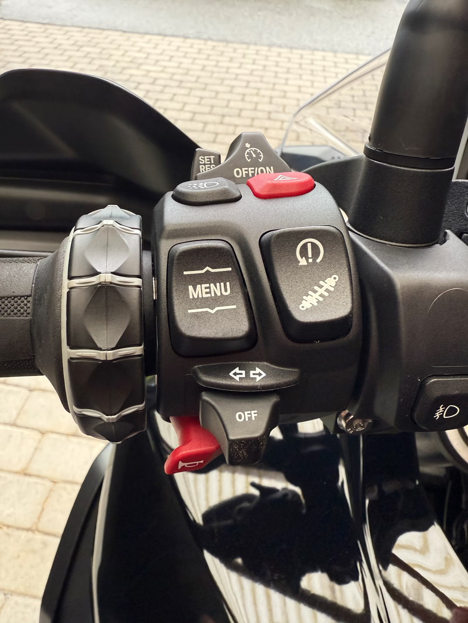 BMW F 850 GS Adventure Triple Black 2023 17