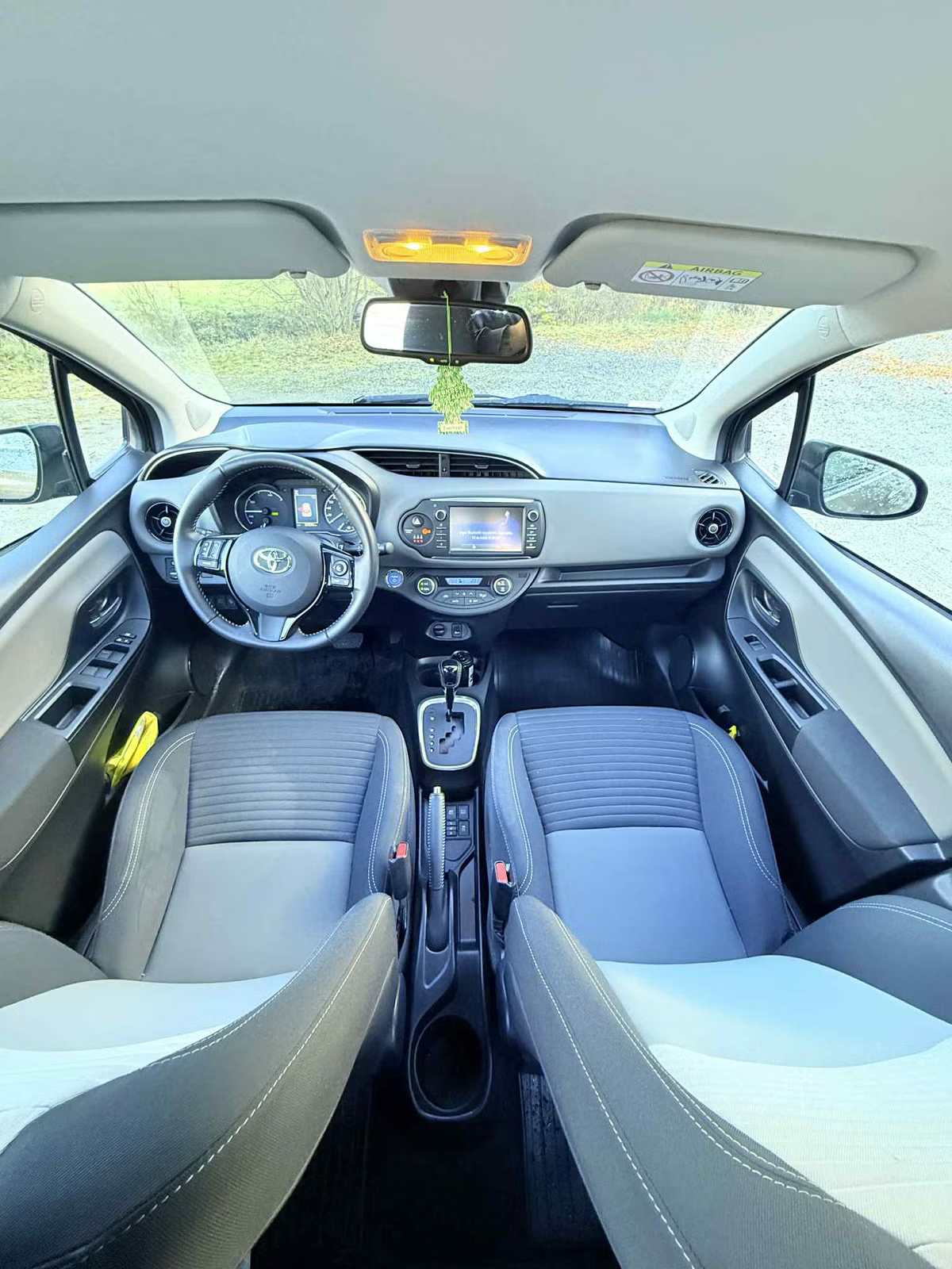 Toyota Yaris 2017 13