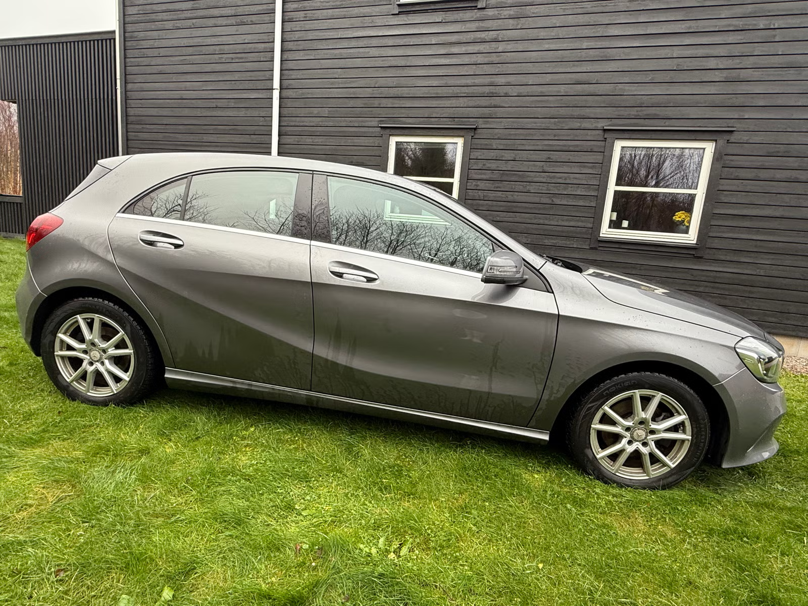 Mercedes-Benz A160 2016 23