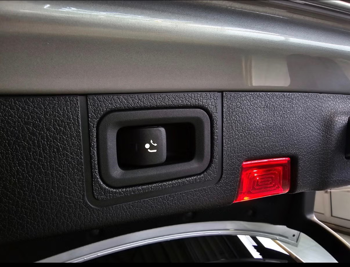 Mercedes-Benz A200 Sedan (AMG) 2019 19