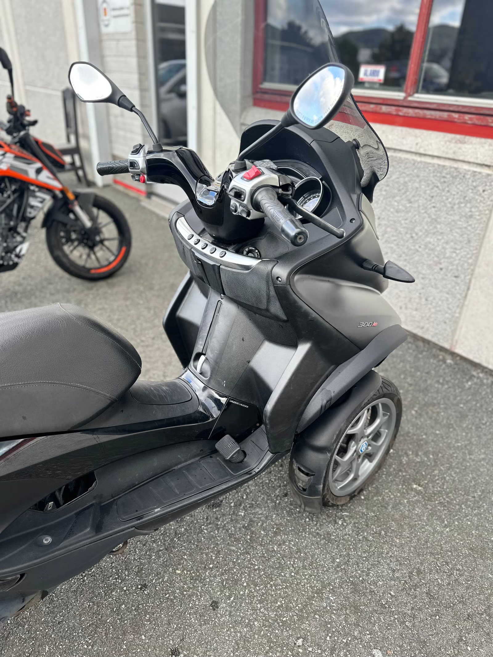 Piaggio MP3 300 2015 4