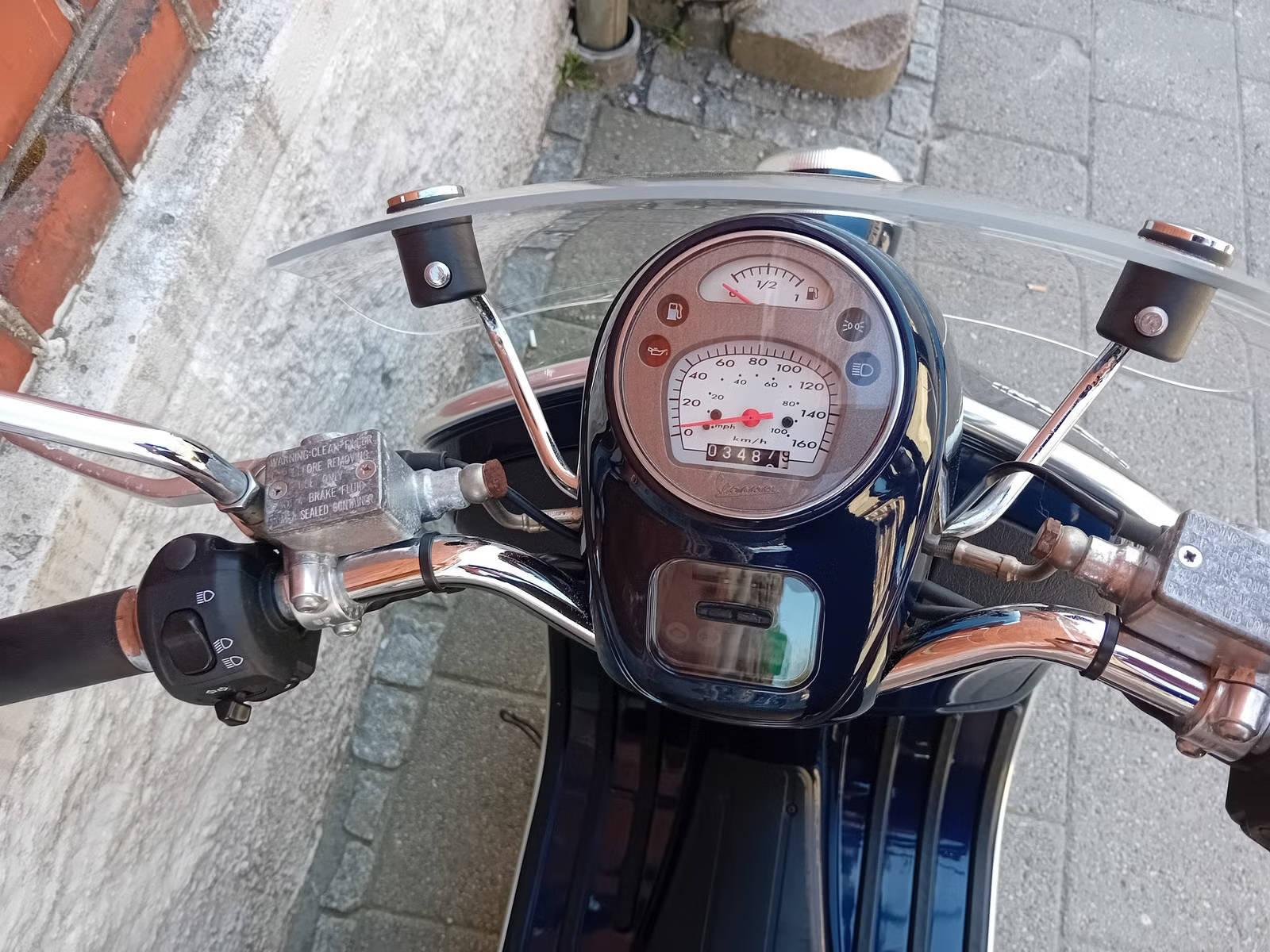 Vespa GTV125, Navy, Jubileumsmodell 2009 5