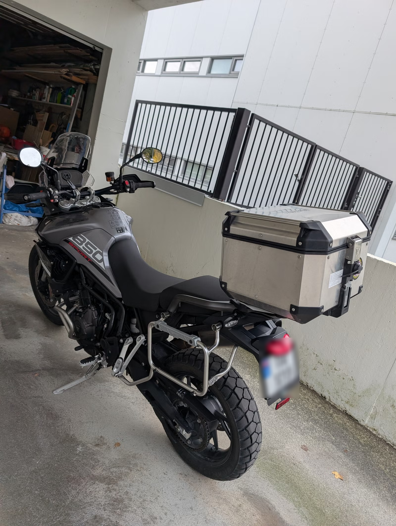 Triumph Tiger 850 2024 16