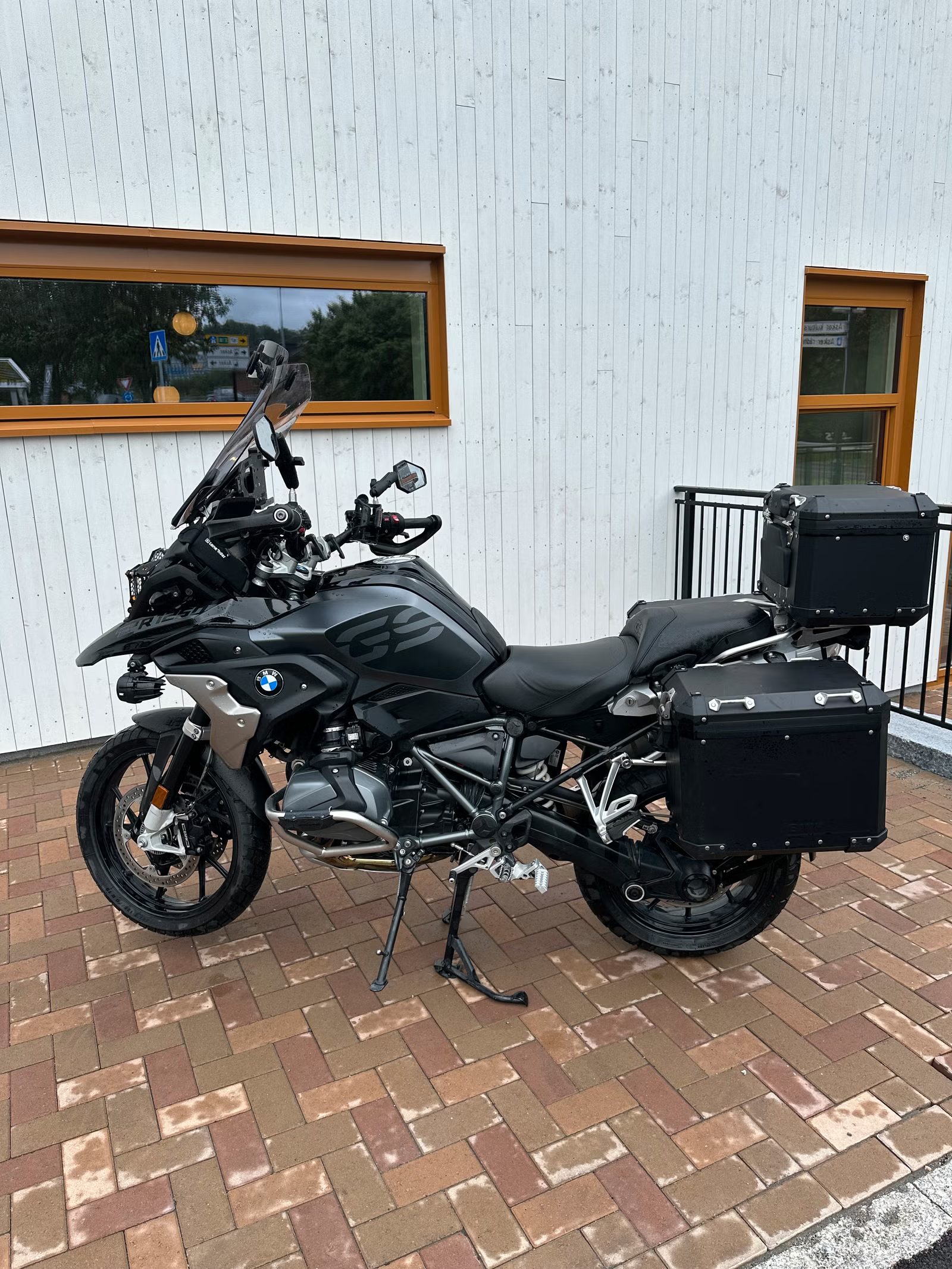 BMW R 1250 GS Triple Black 2022 4