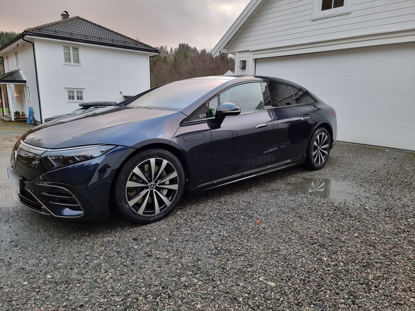 Mercedes-Benz EQS 2023 4