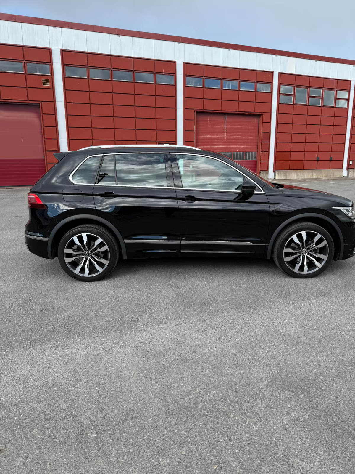 Volkswagen Tiguan eHybrid R-Line 2023 4