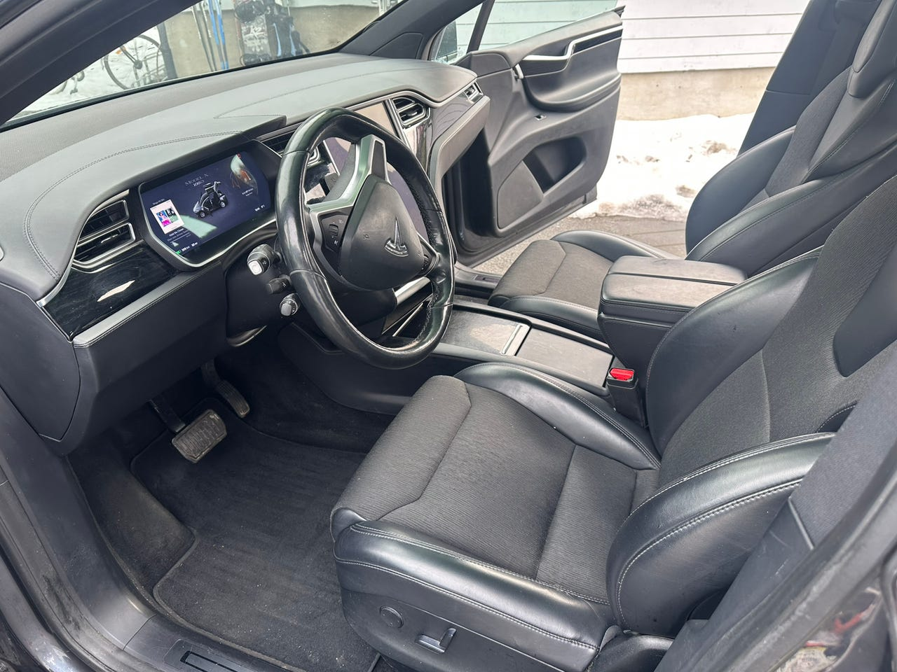 Tesla Model X 2018 20