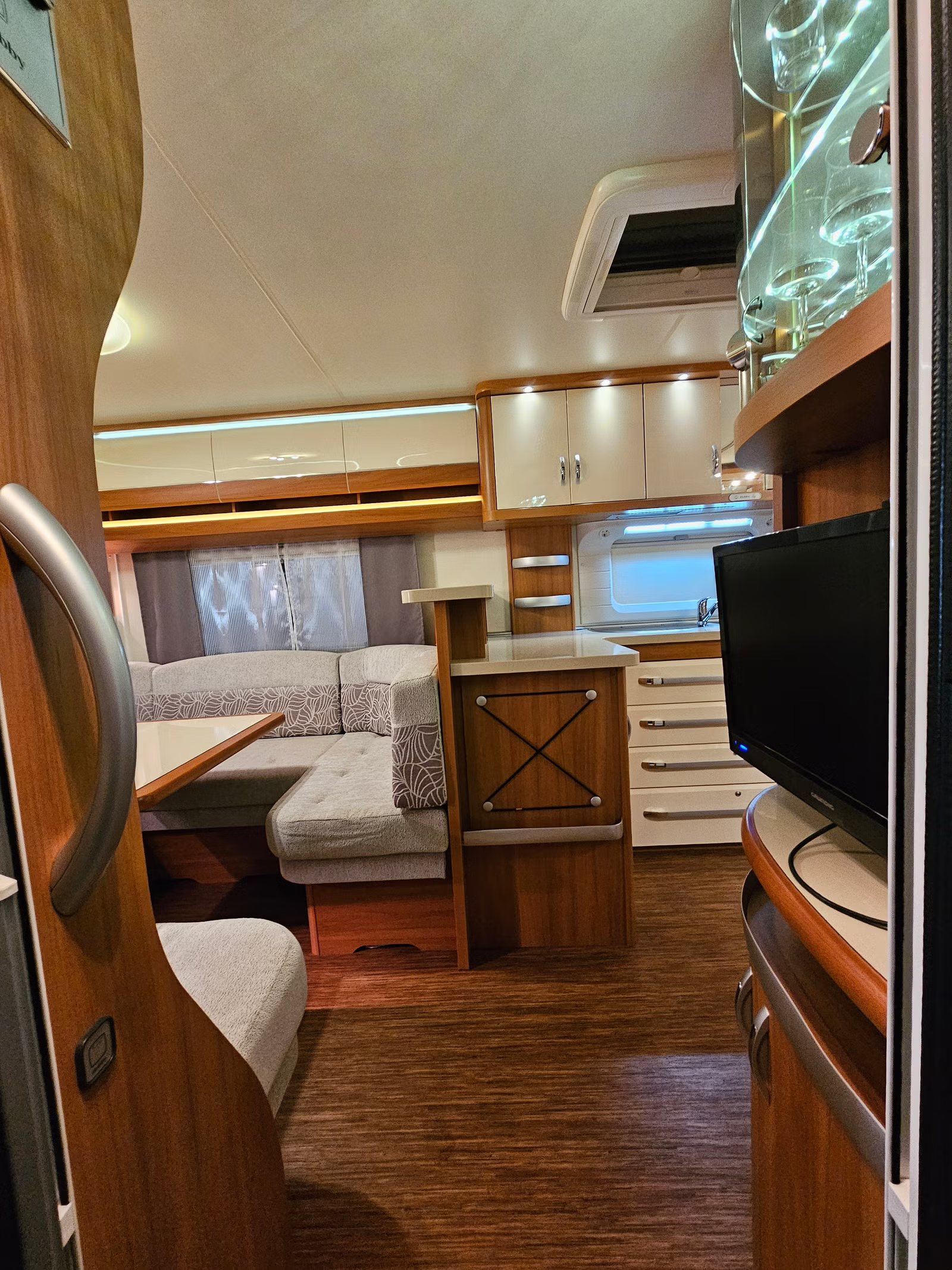 Hobby 560 CFE Excellent 2013 9