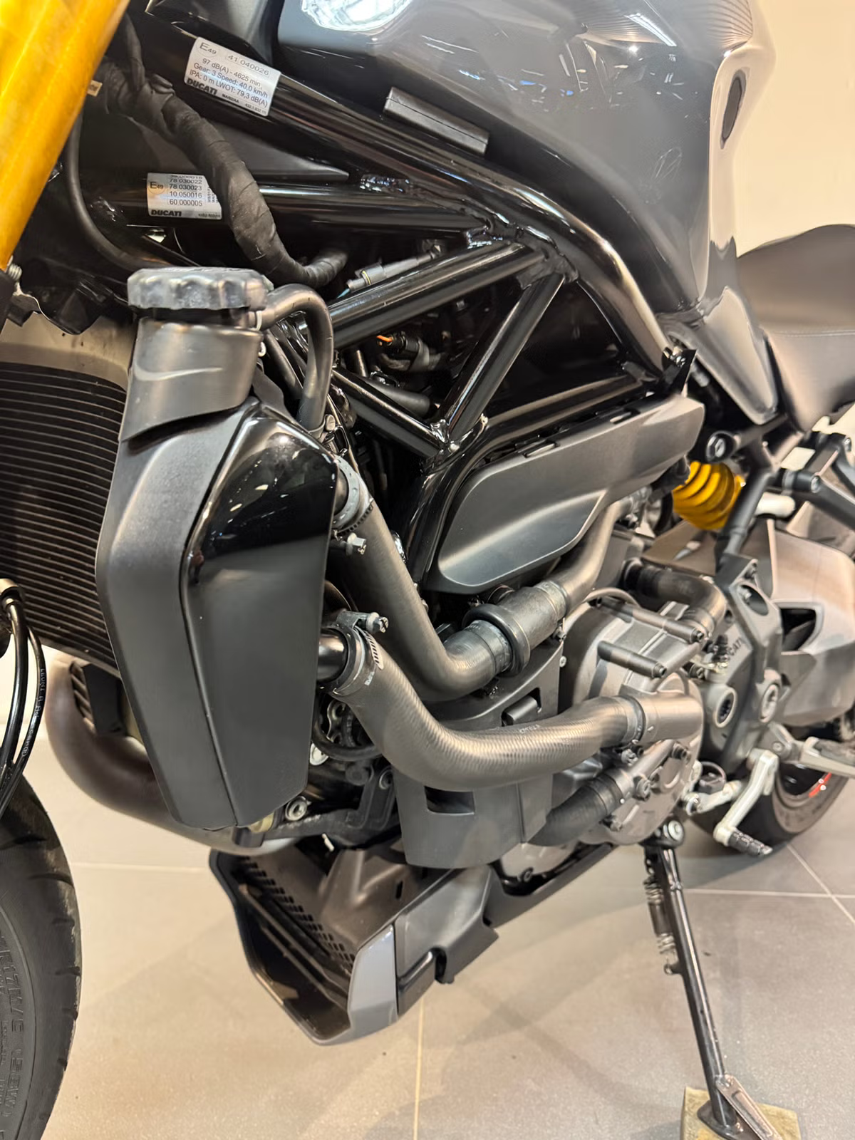 Ducati Monster 1200S 2017 27