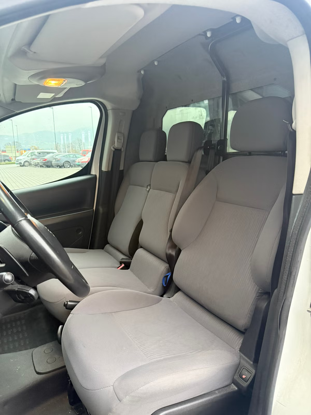 Peugeot Partner 2020 8