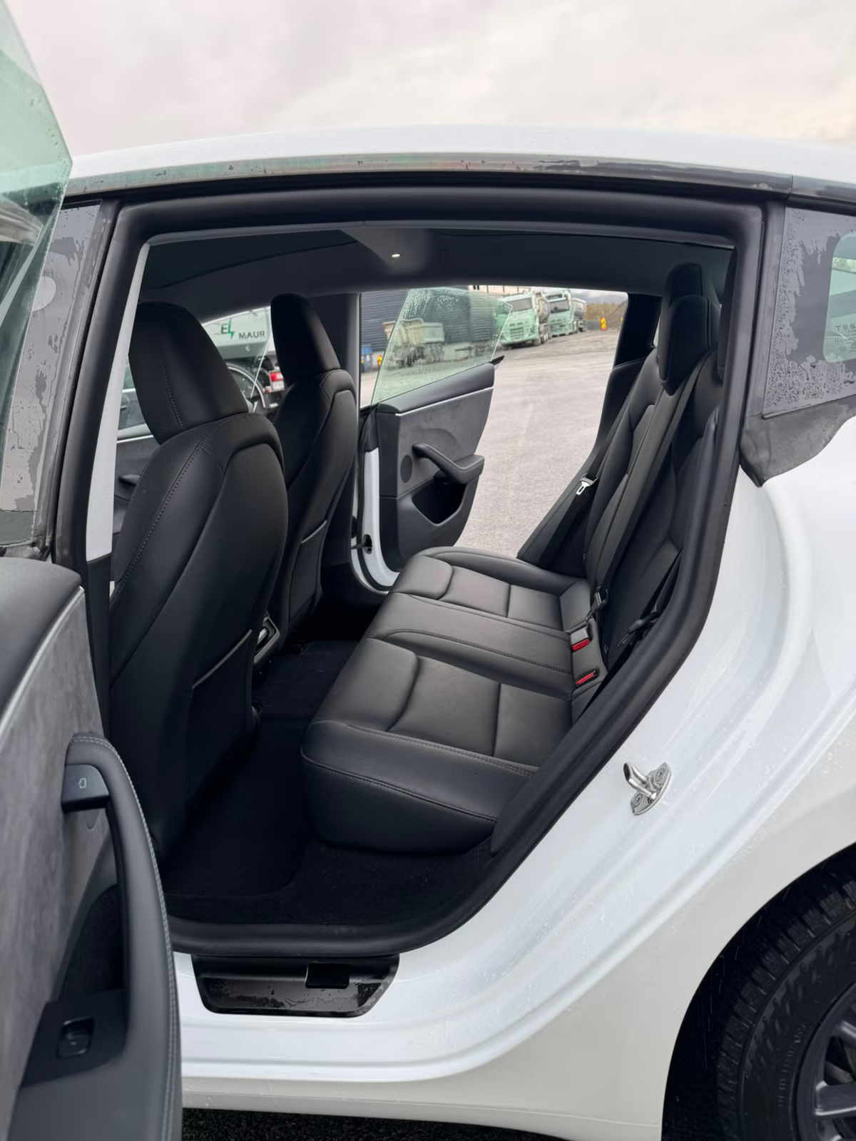 Tesla Model 3 2024 7