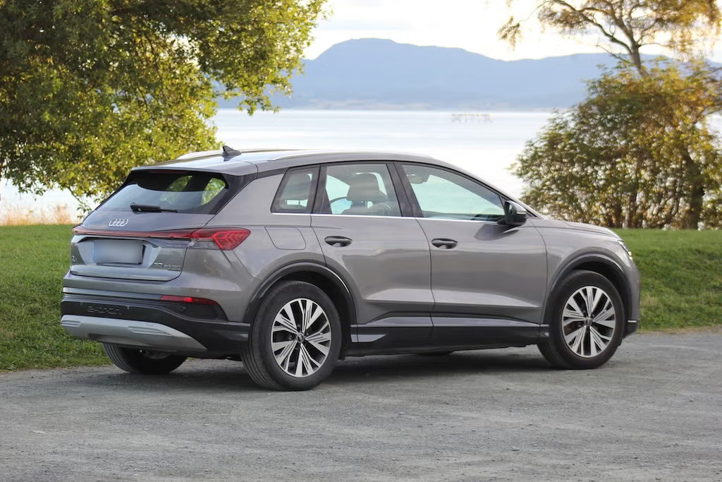 Audi Q4 e-tron 50 quattro Business plus 2022 3