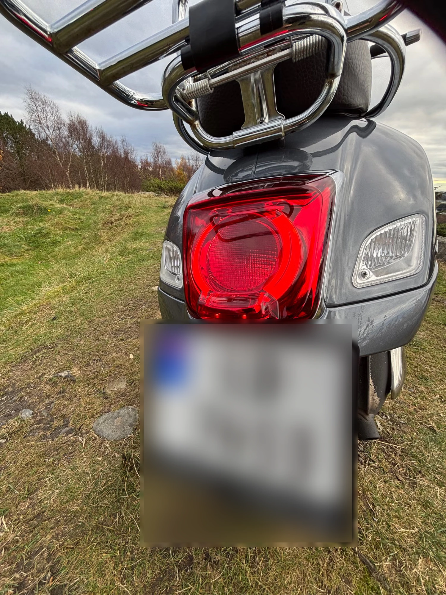 Vespa GTS 300 Touring HPE 2021 18