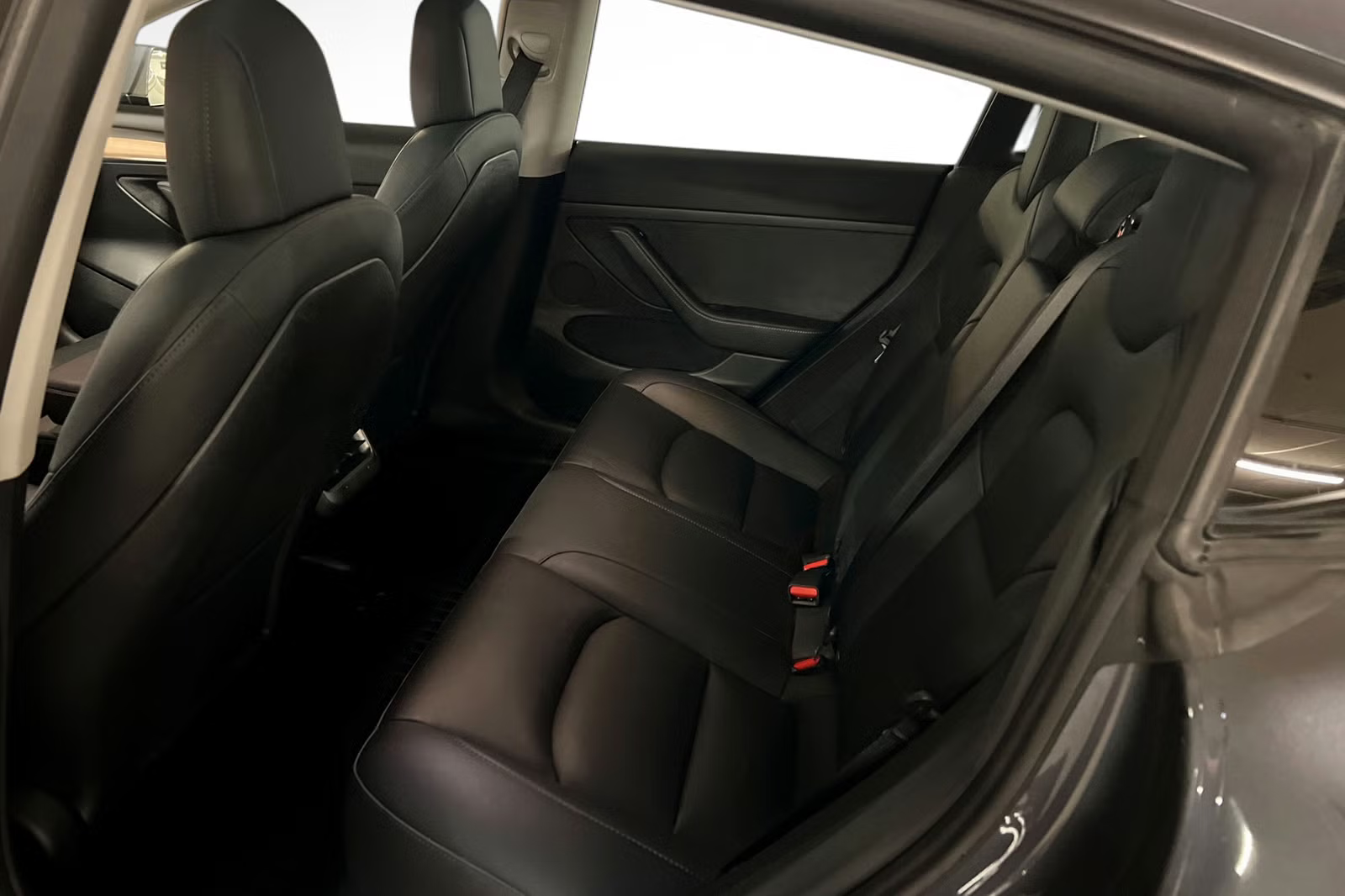 Tesla Model 3 2021 3