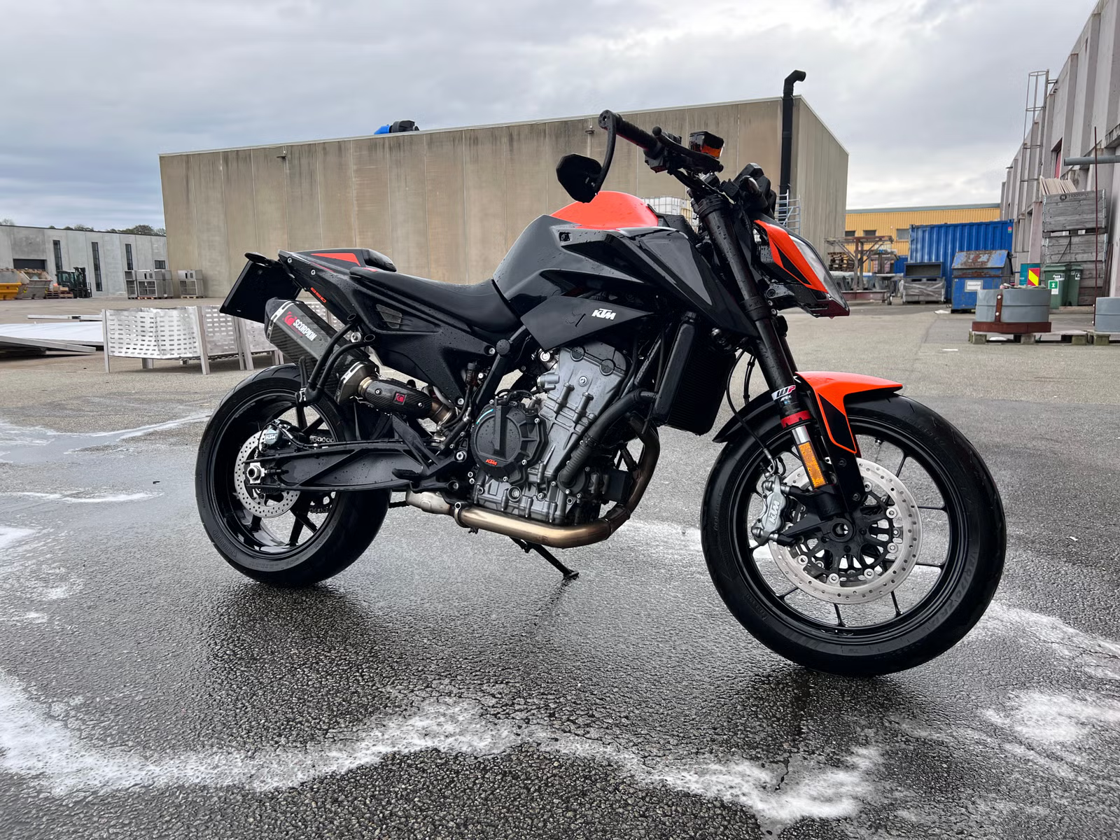 KTM 890 Duke 2021 4