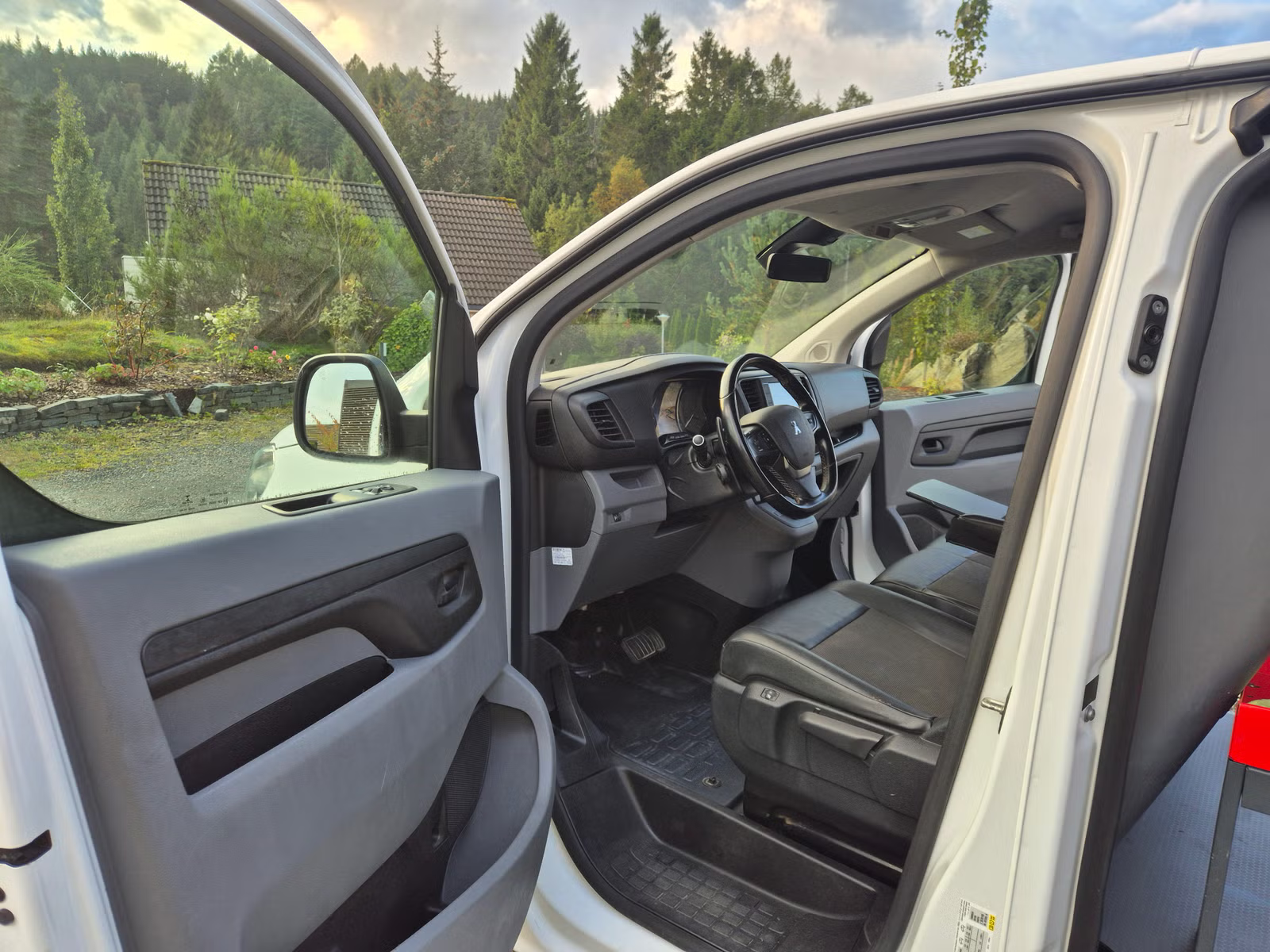 Peugeot Expert Traveller 2020 5