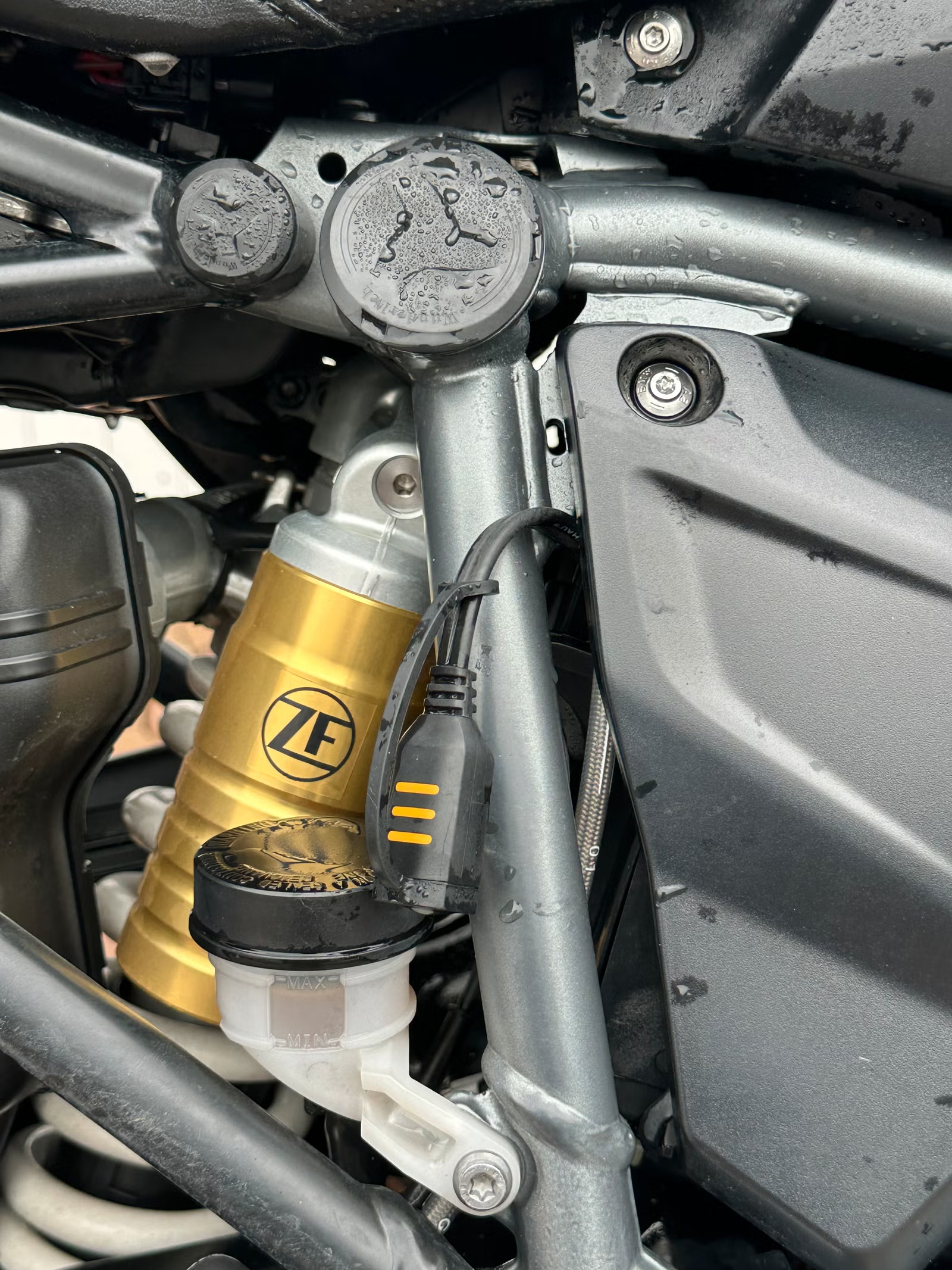 BMW R 1250 GS Triple Black 2022 9