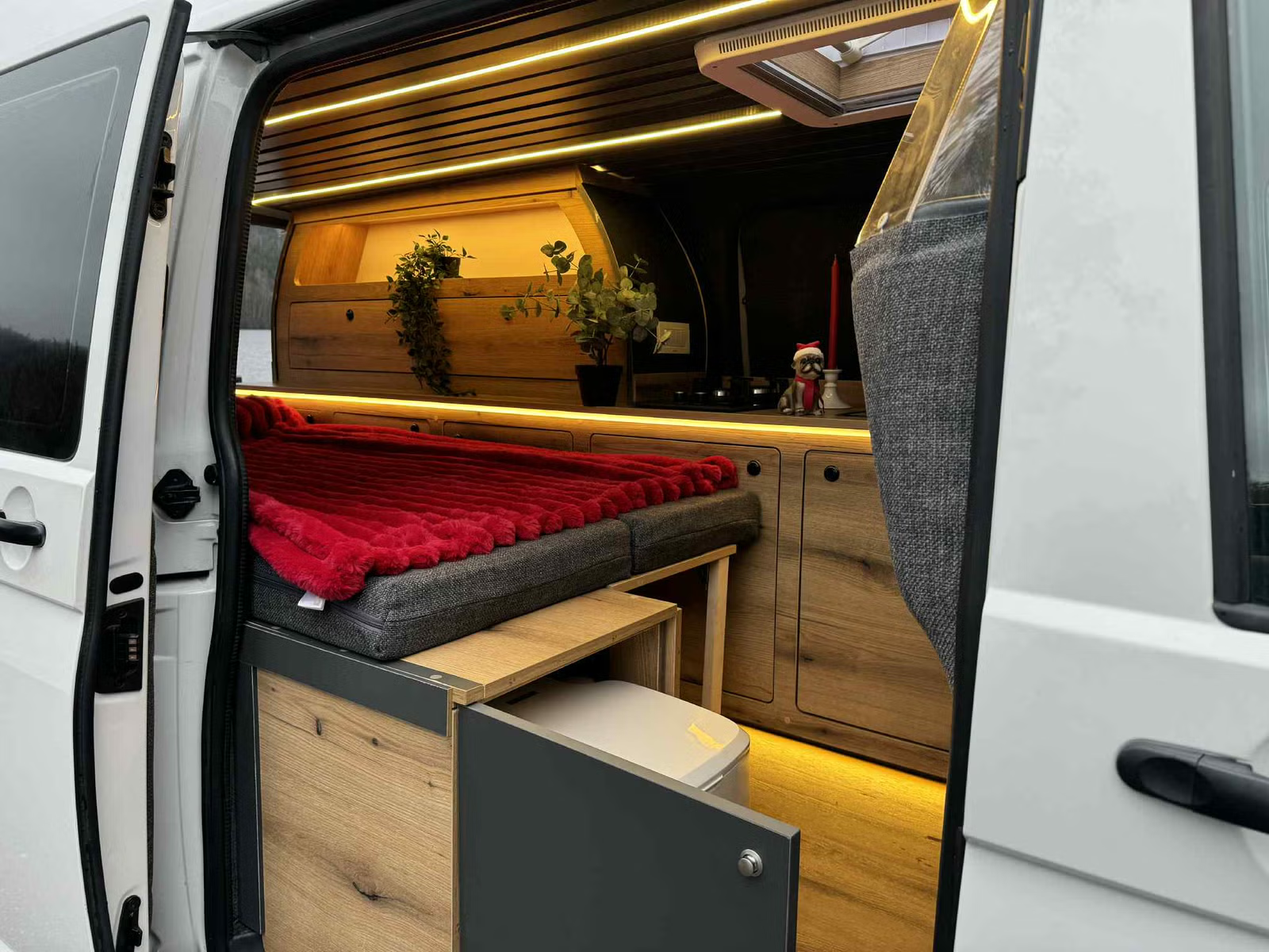 Volkswagen Transporter 2019 33