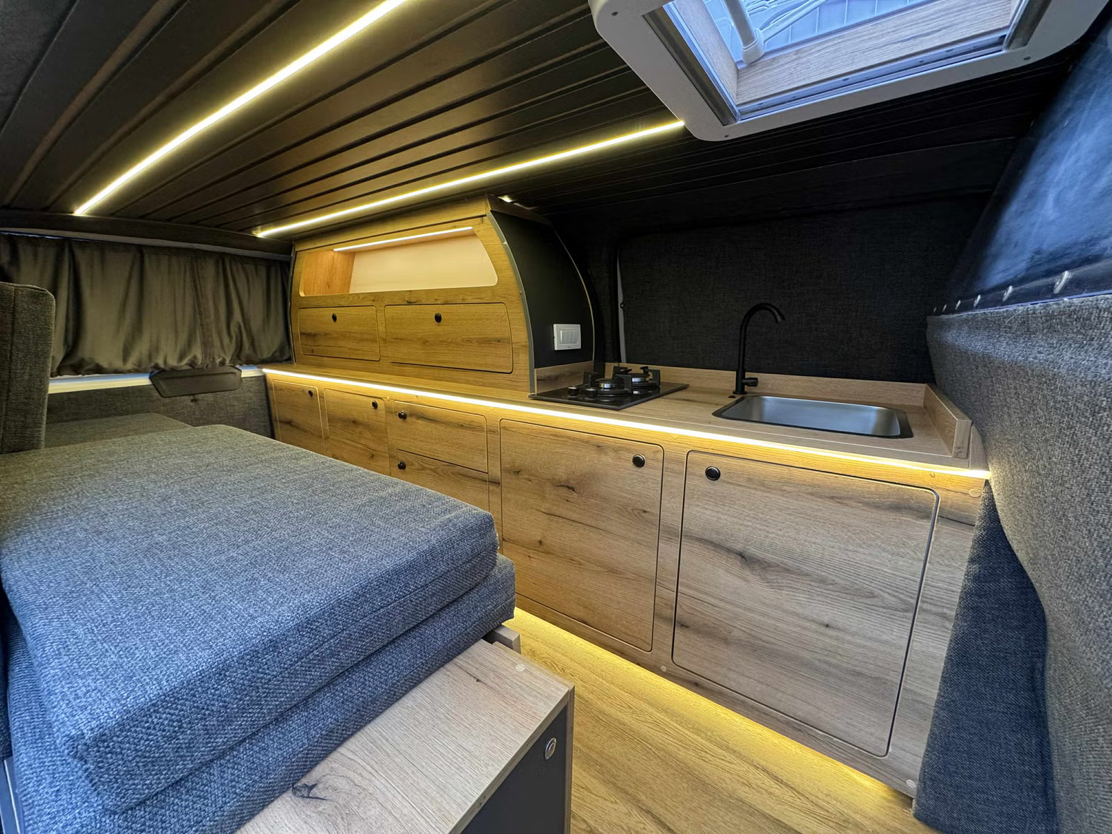 Volkswagen Transporter 2019 28