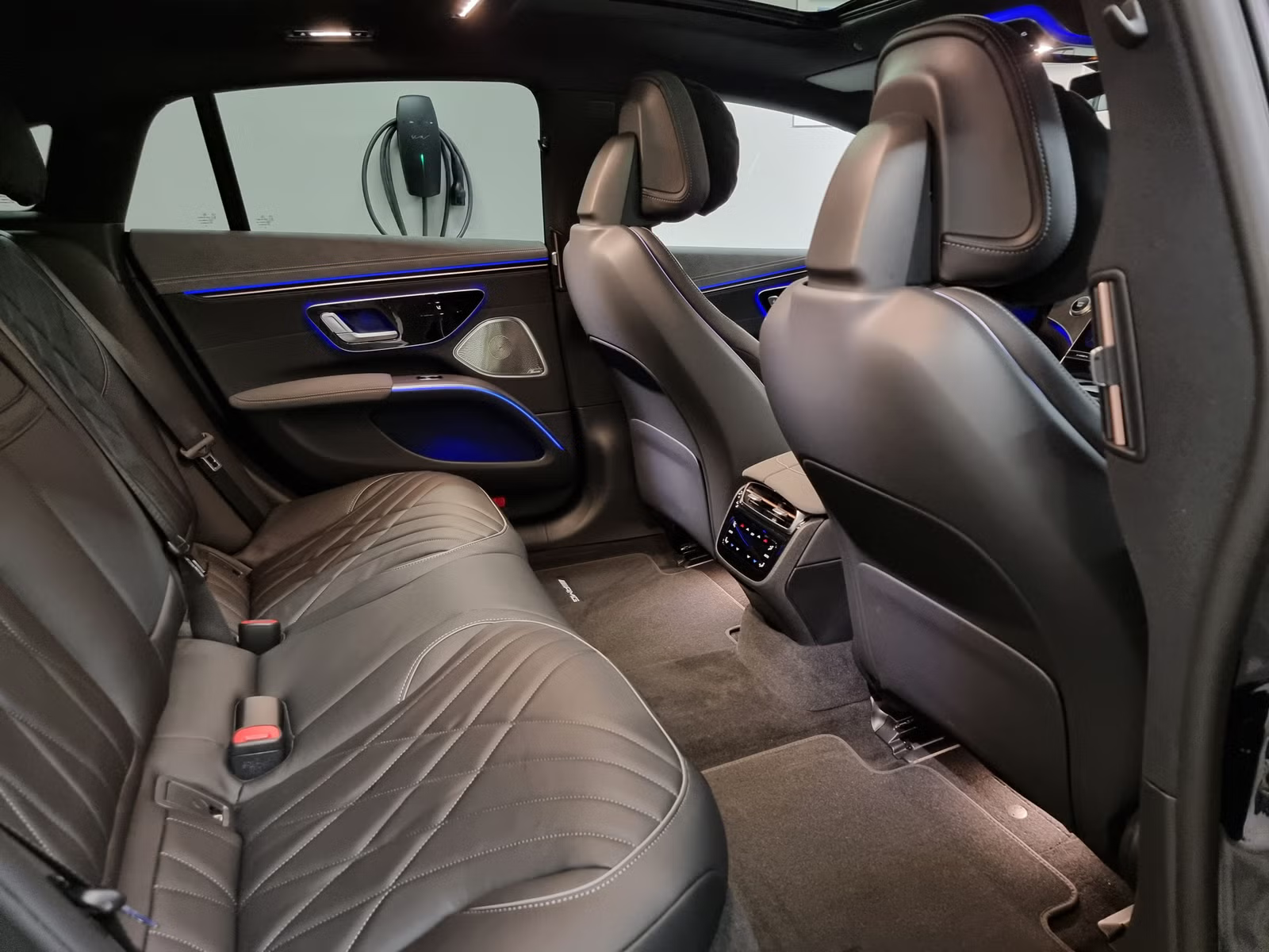 Mercedes-Benz EQS 2023 16