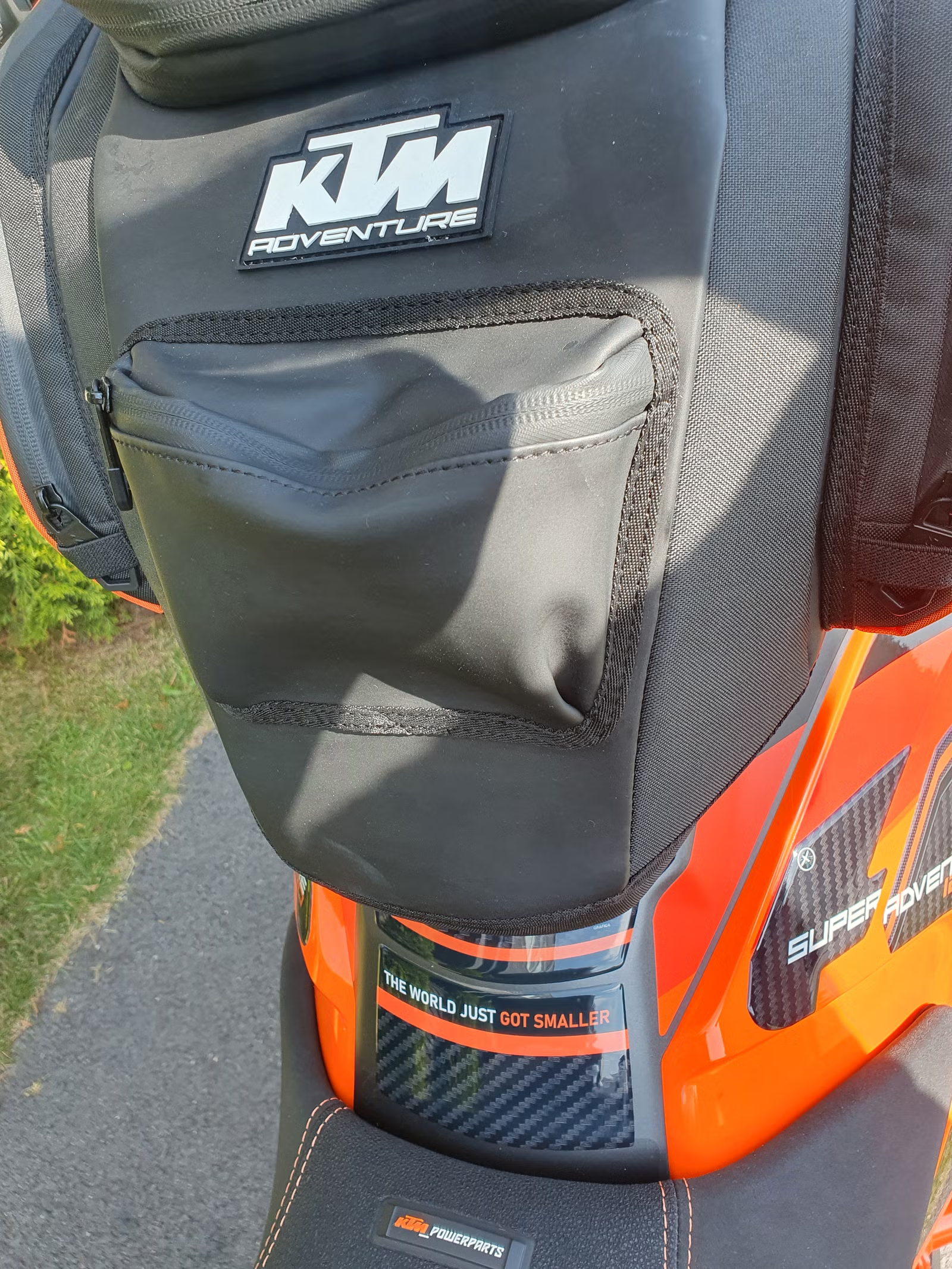 KTM 1290 Super Adventure S 2024 18
