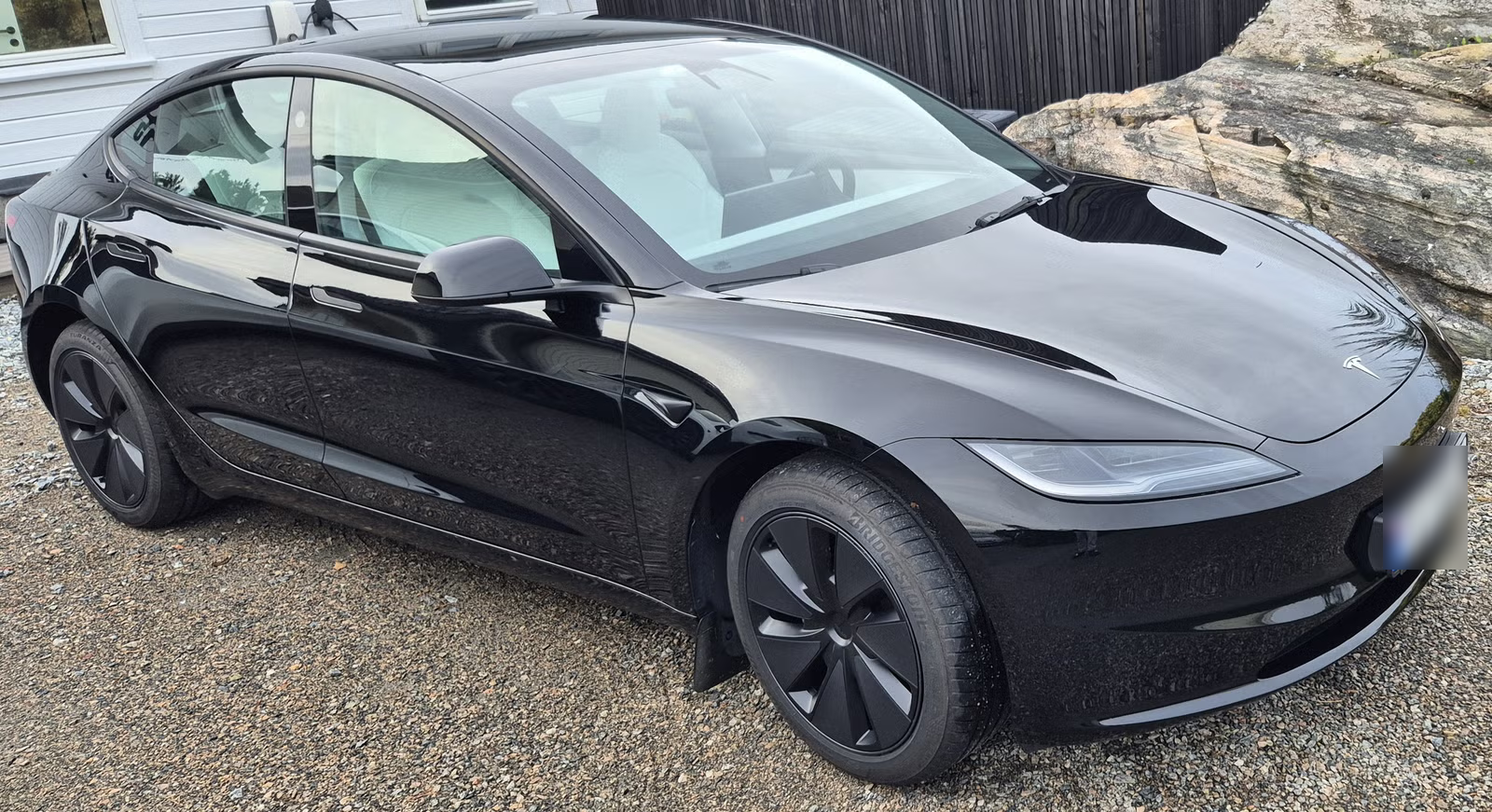 Tesla Model 3 2024 13