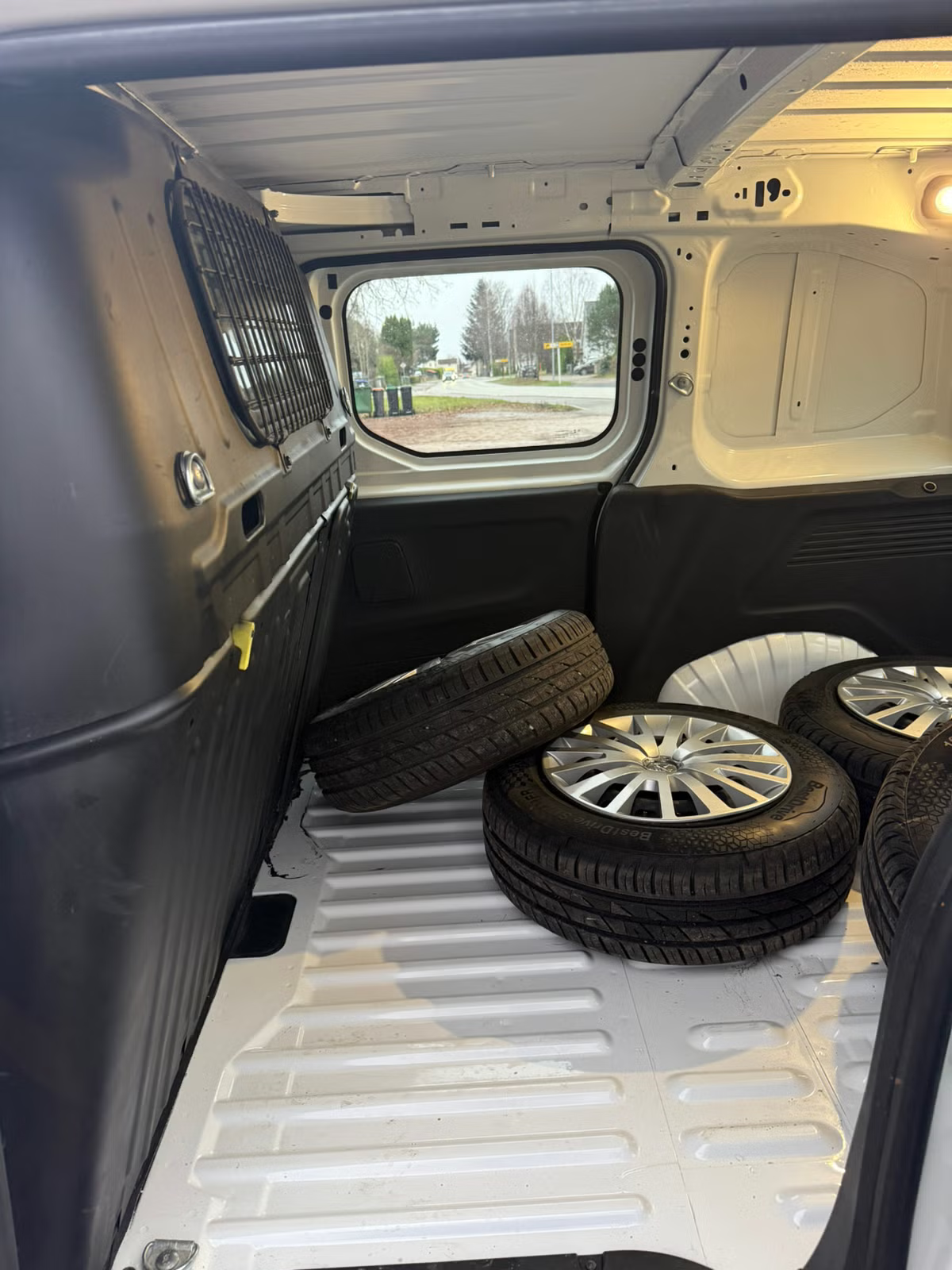 Peugeot Partner 2016 12